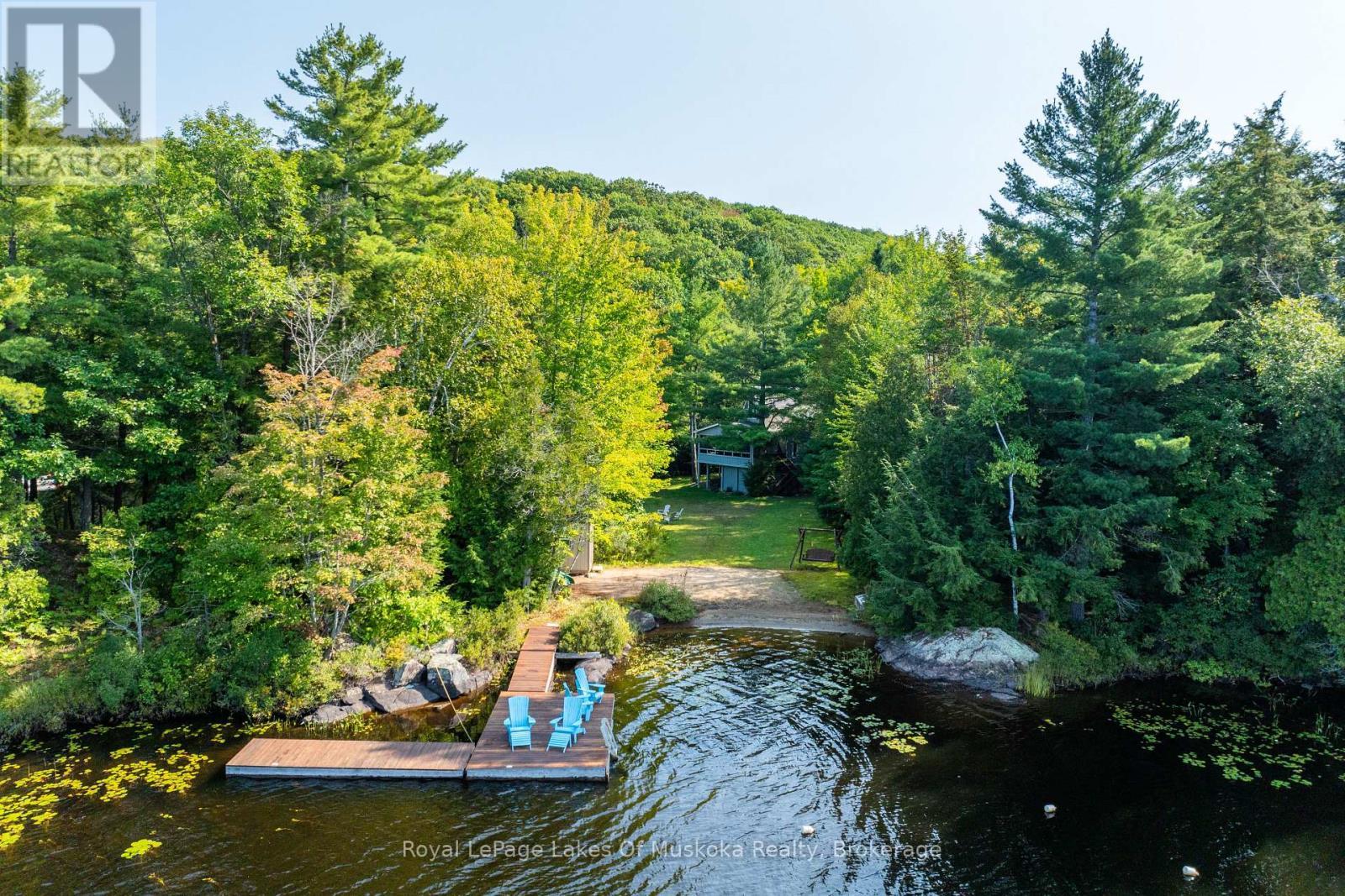 












1025 MCCABE ROAD

,
Lake of Bays (Mclean),




Ontario
P0B1A0

