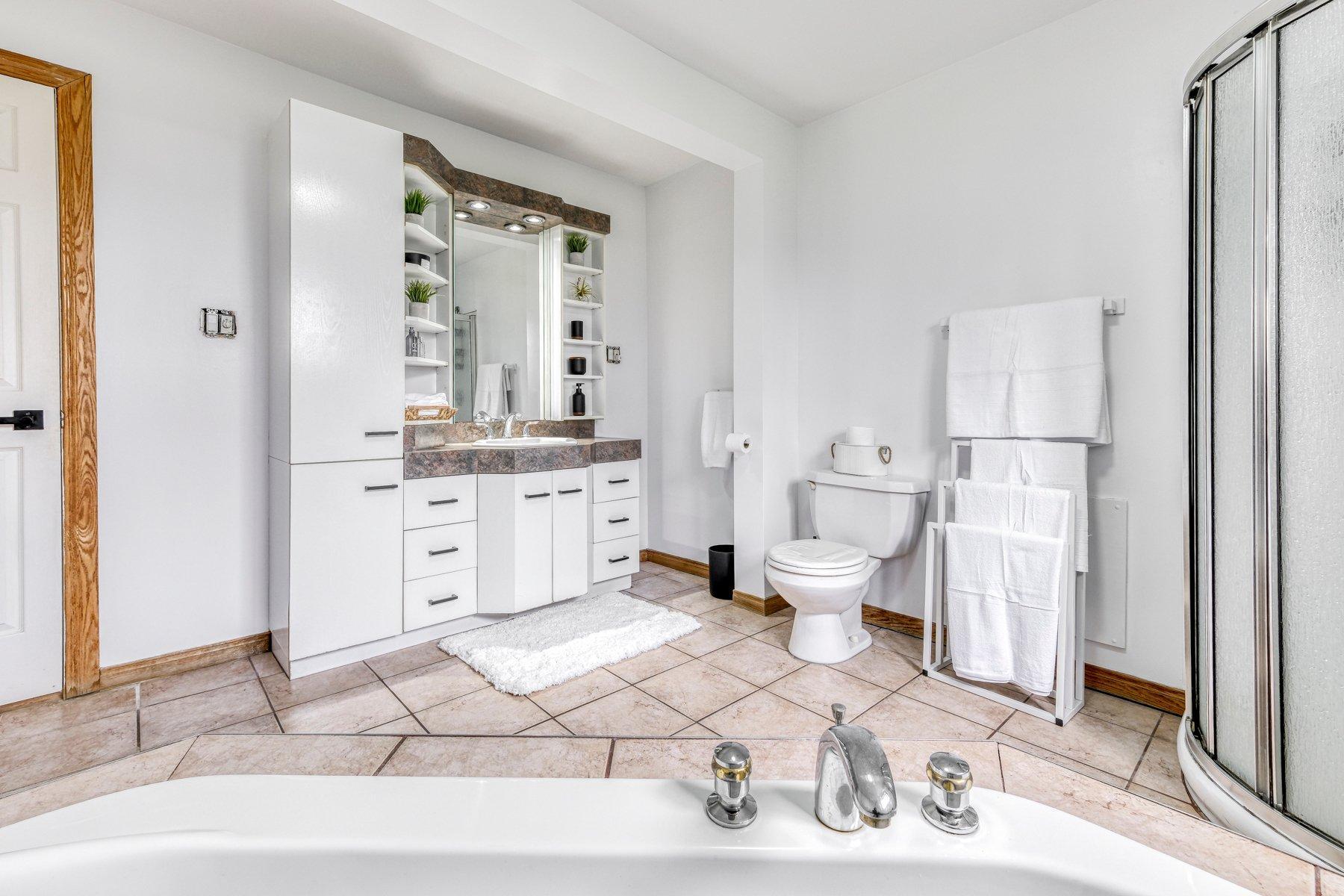









371


Ch. Duhamel

,
Pincourt,




QC
J7W4E7

