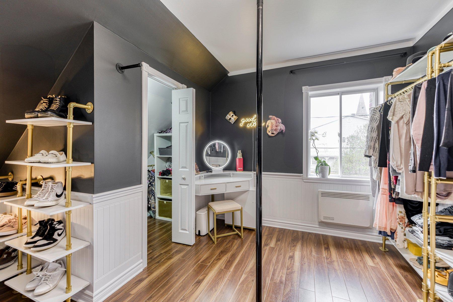 









371


Ch. Duhamel

,
Pincourt,




QC
J7W4E7

