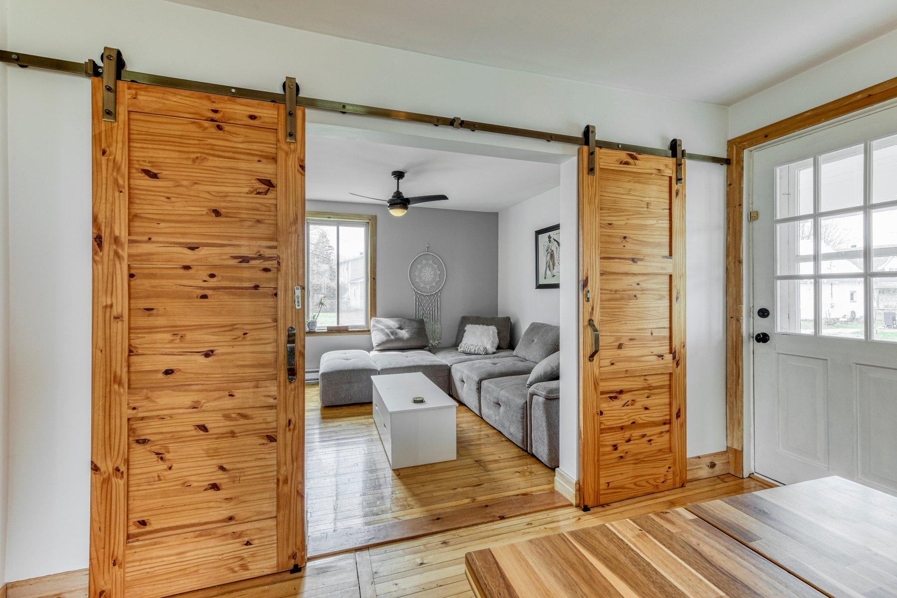









371


Ch. Duhamel

,
Pincourt,




QC
J7W4E7

