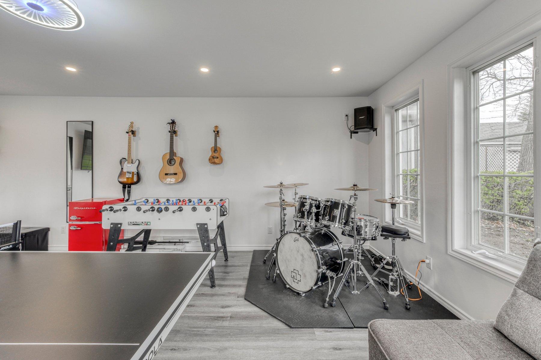 









371


Ch. Duhamel

,
Pincourt,




QC
J7W4E7


