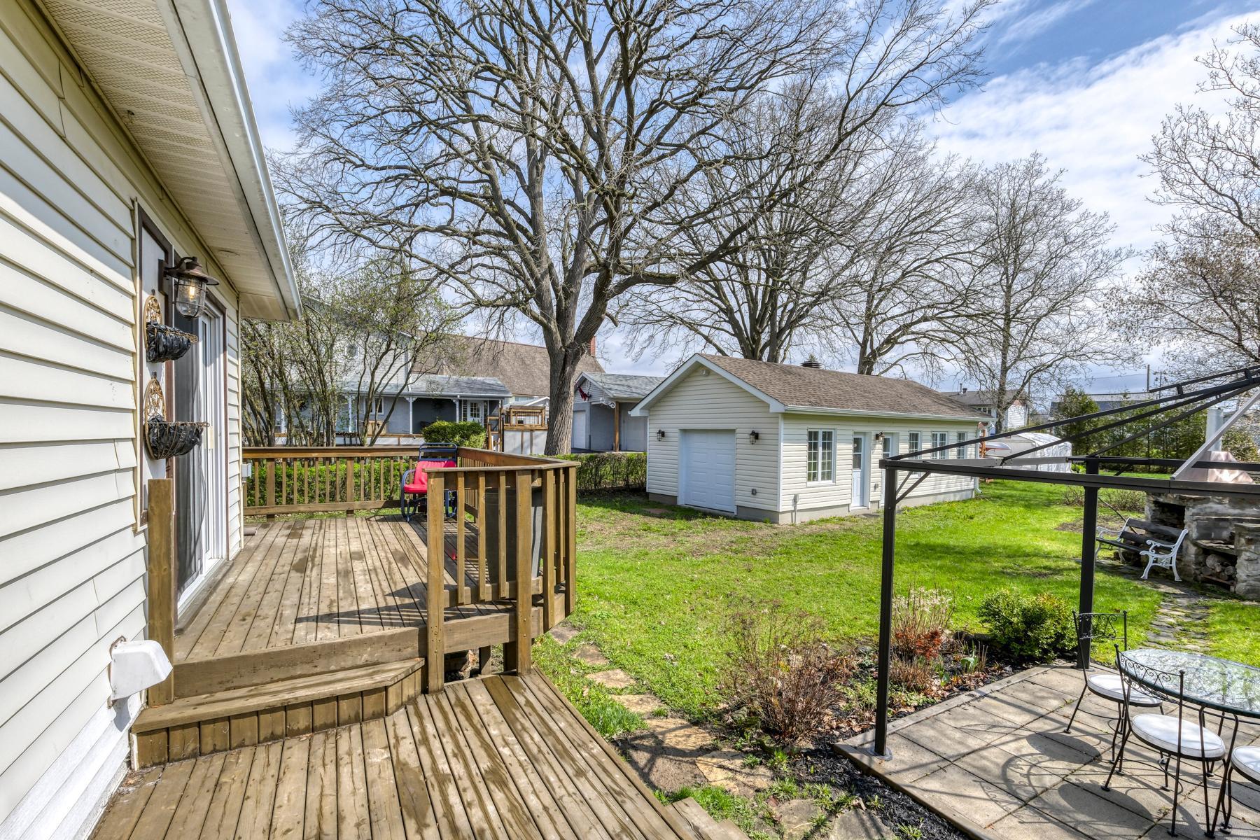 









371


Ch. Duhamel

,
Pincourt,




QC
J7W4E7

