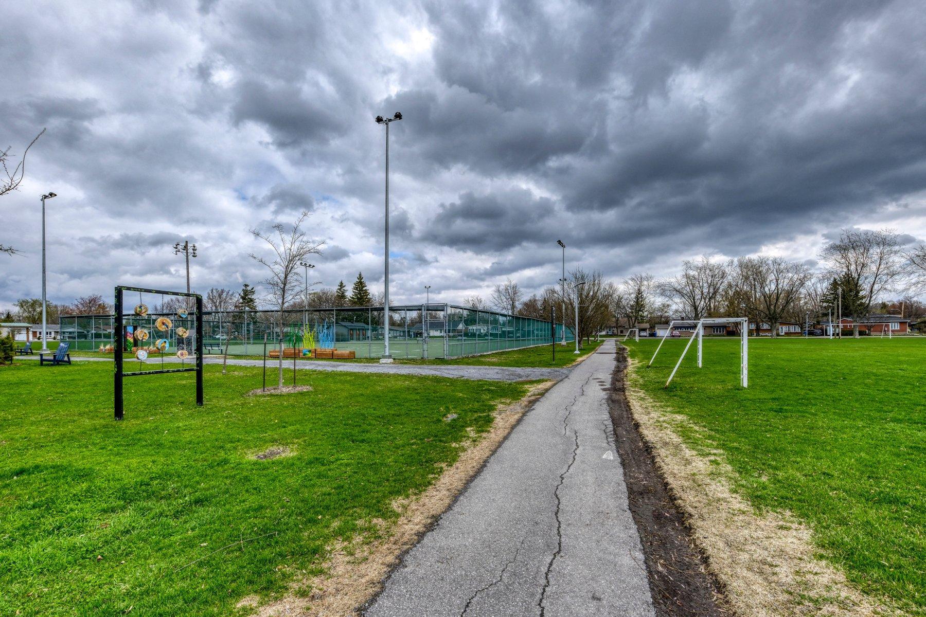 









371


Ch. Duhamel

,
Pincourt,




QC
J7W4E7


