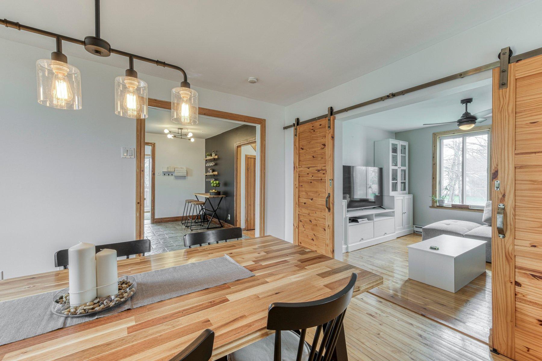 









371


Ch. Duhamel

,
Pincourt,




QC
J7W4E7

