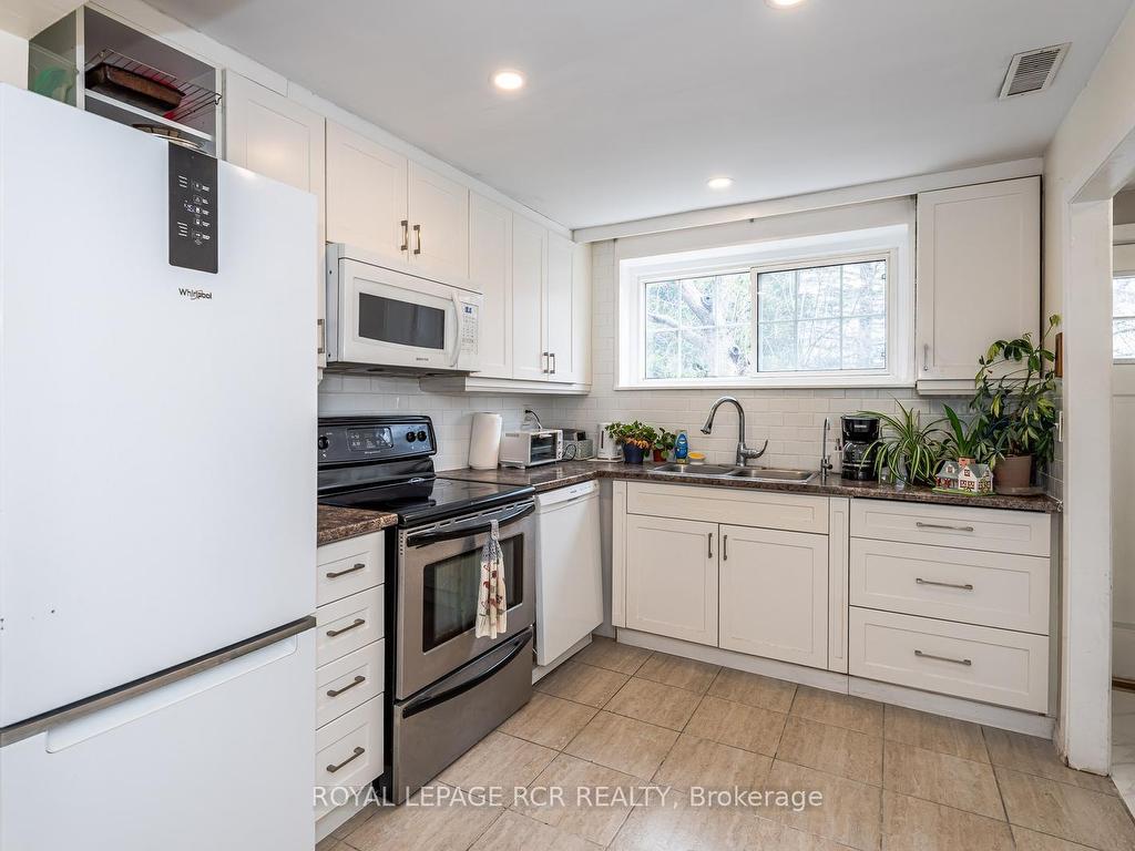 









27


Boothbay

Crescent,
Newmarket,




ON
L3Y 1X6

