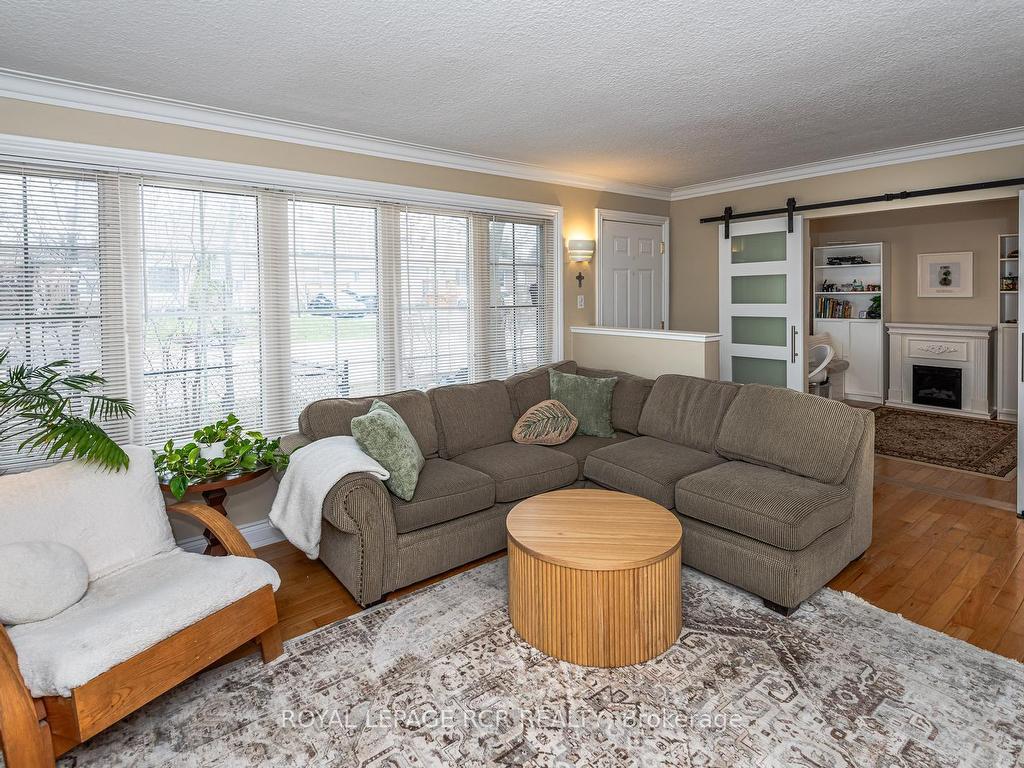 









27


Boothbay

Crescent,
Newmarket,




ON
L3Y 1X6

