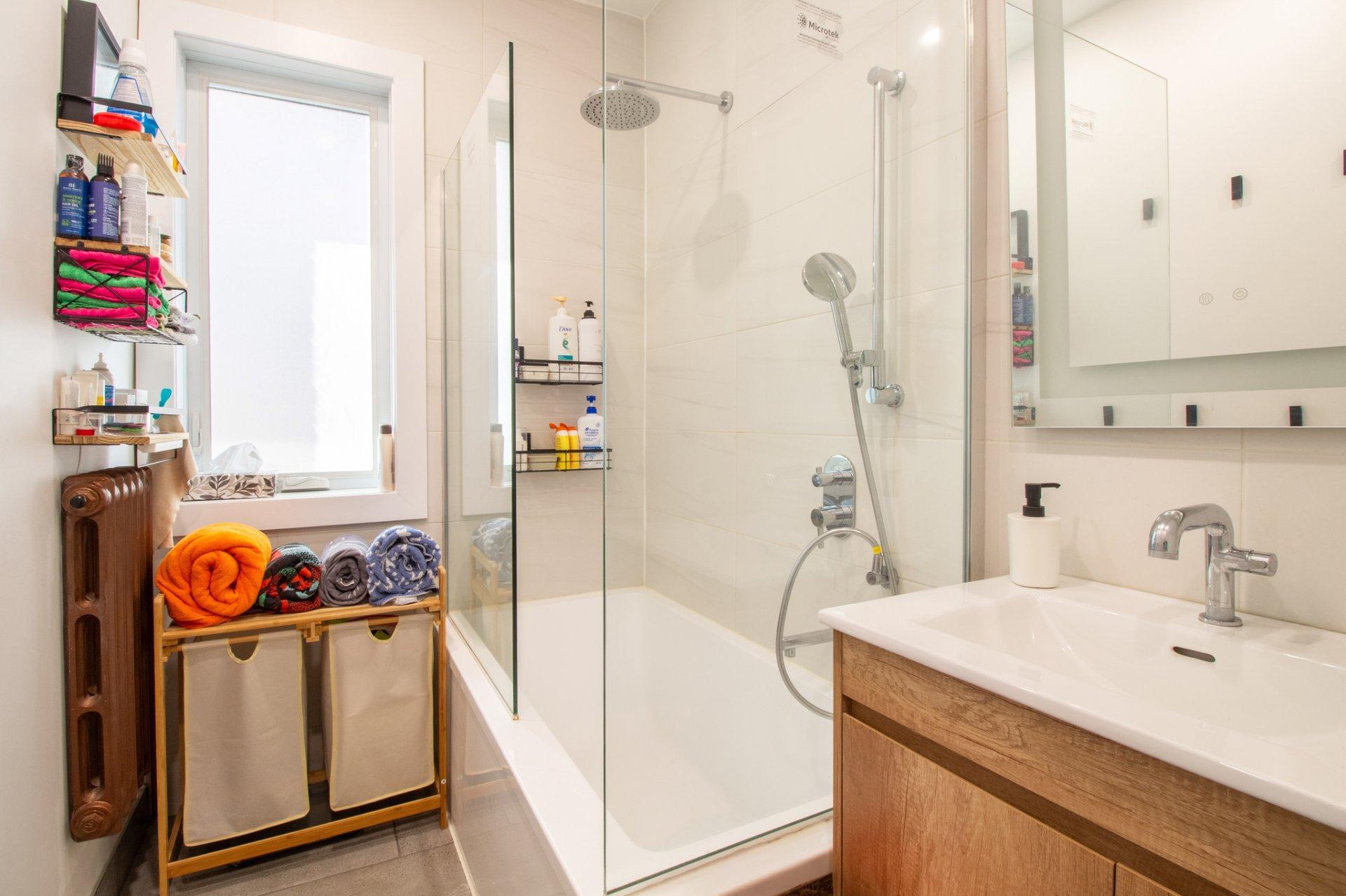 









8615


Rue Foucher

,
Montréal (Villeray/Saint-Michel/Parc-Extension),




QC
H2P2C3

