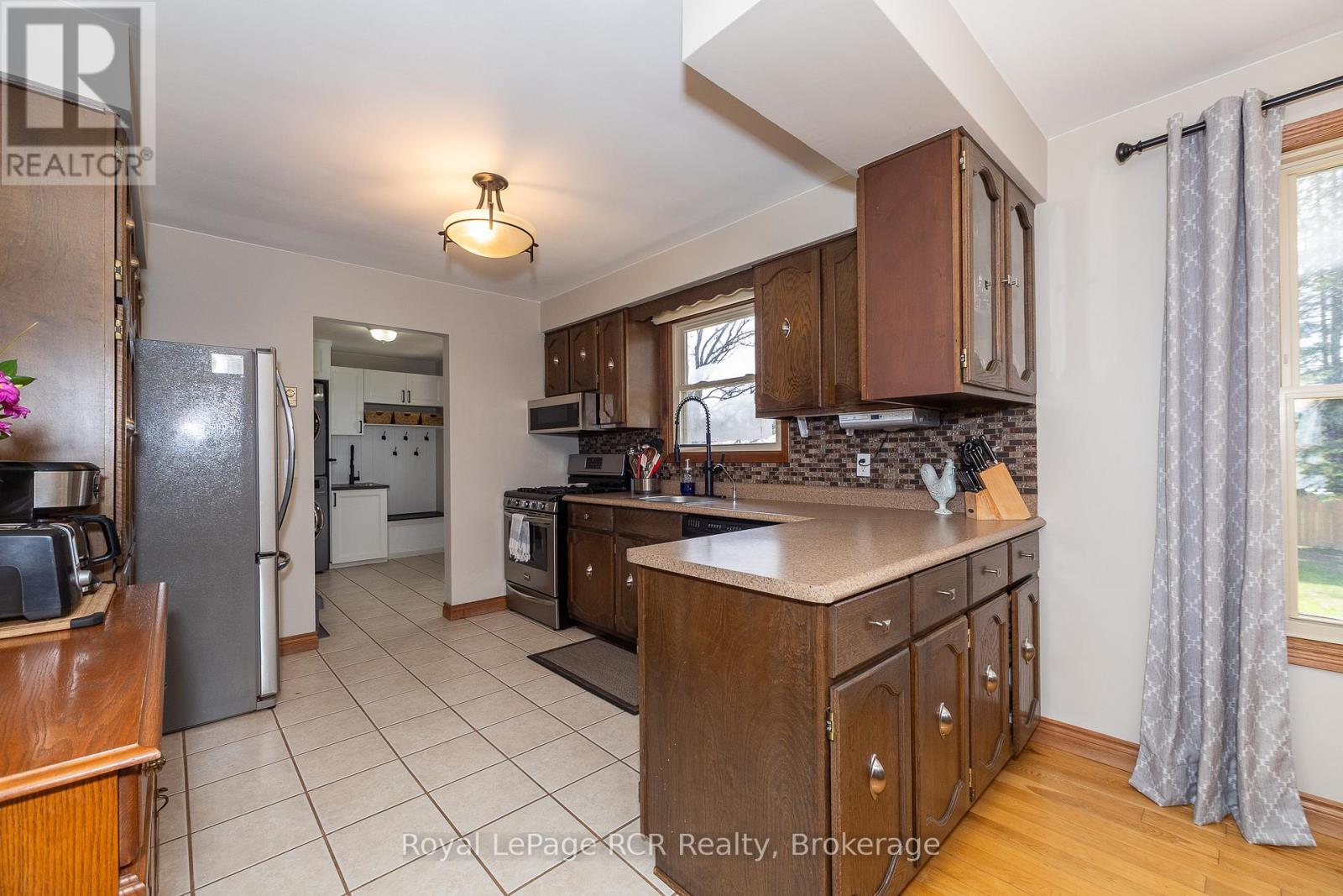 












37 ALICE STREET

,
South Bruce,




Ontario
N0H1A0

