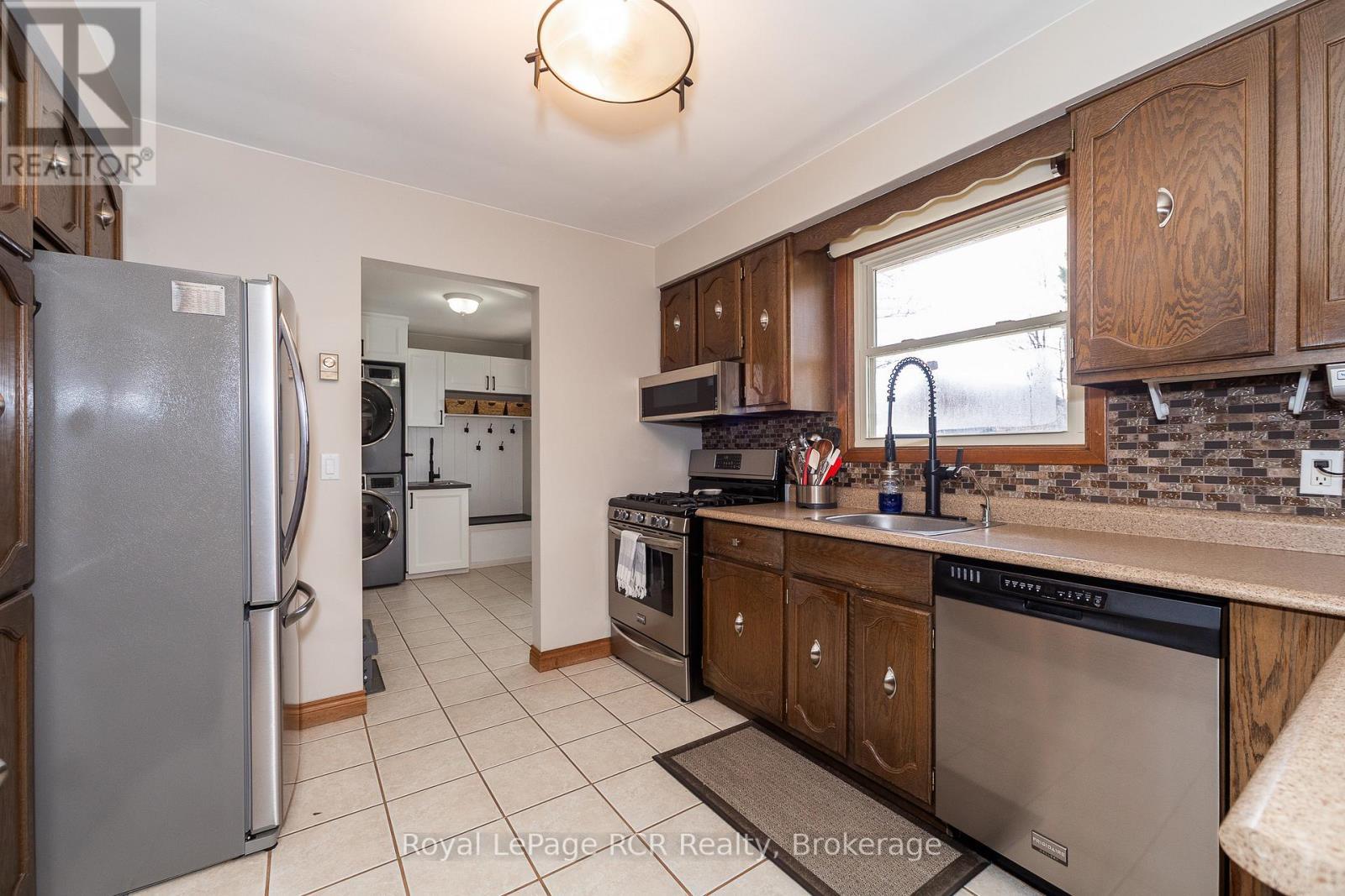 












37 ALICE STREET

,
South Bruce,




Ontario
N0H1A0

