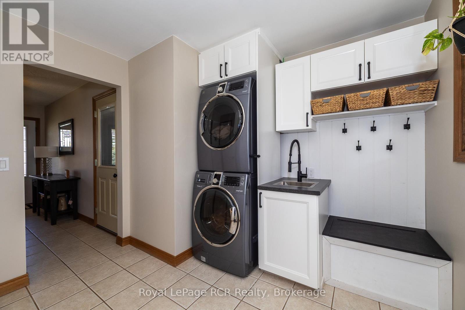












37 ALICE STREET

,
South Bruce,




Ontario
N0H1A0

