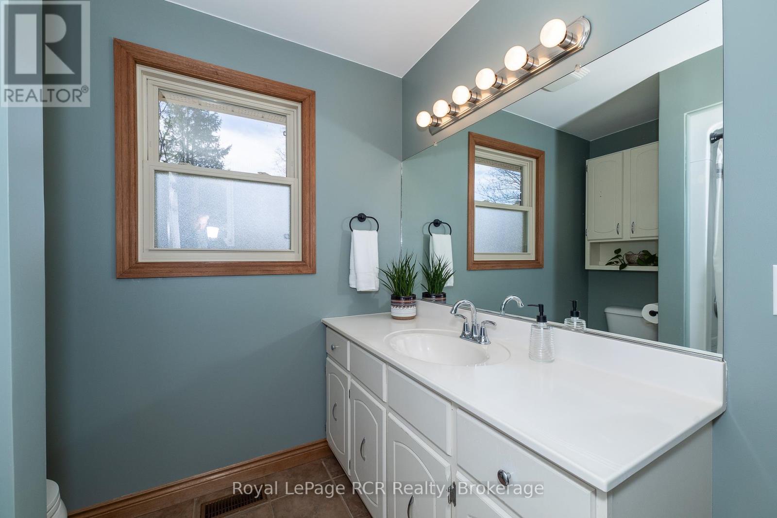 












37 ALICE STREET

,
South Bruce,




Ontario
N0H1A0

