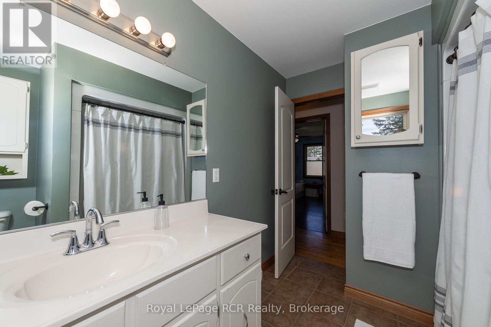 












37 ALICE STREET

,
South Bruce,




Ontario
N0H1A0


