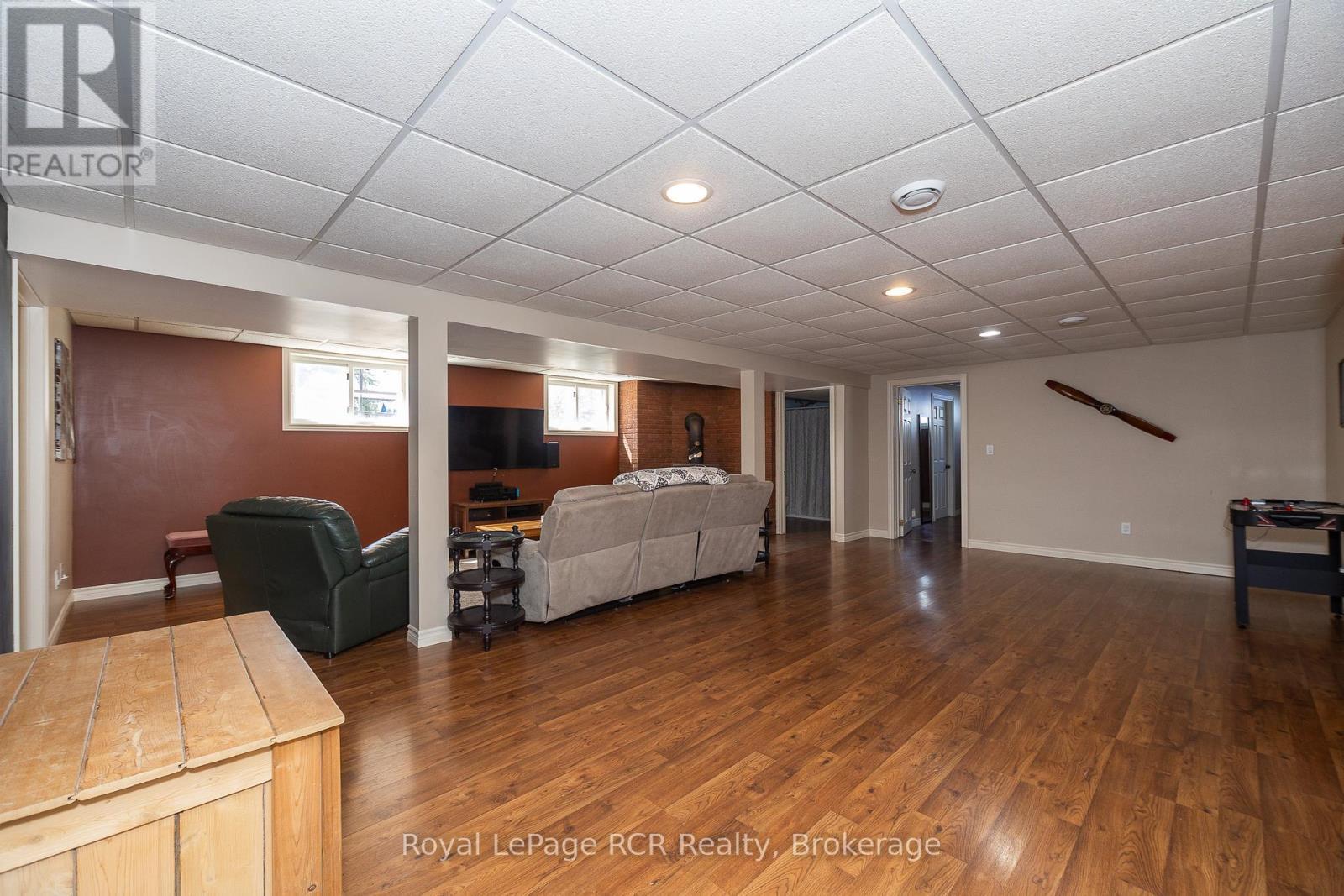 












37 ALICE STREET

,
South Bruce,




Ontario
N0H1A0

