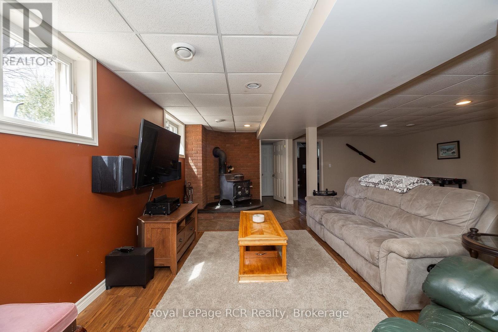












37 ALICE STREET

,
South Bruce,




Ontario
N0H1A0

