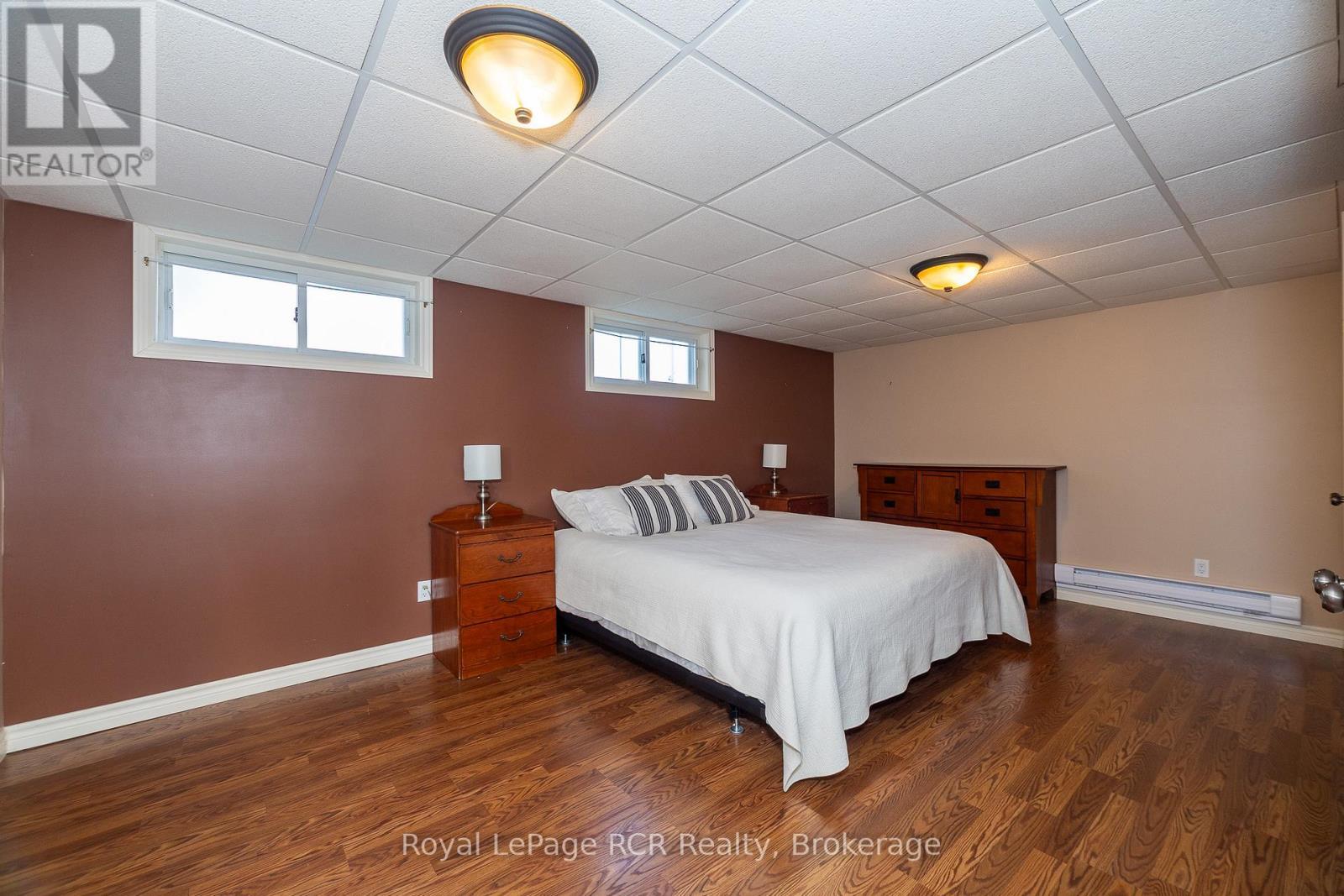 












37 ALICE STREET

,
South Bruce,




Ontario
N0H1A0

