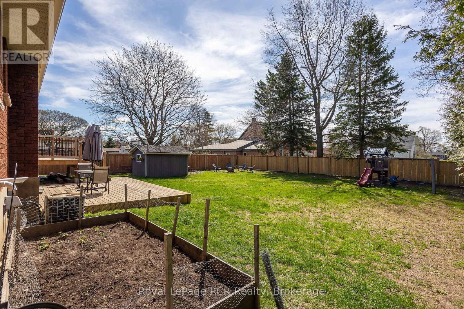 












37 ALICE STREET

,
South Bruce,




Ontario
N0H1A0

