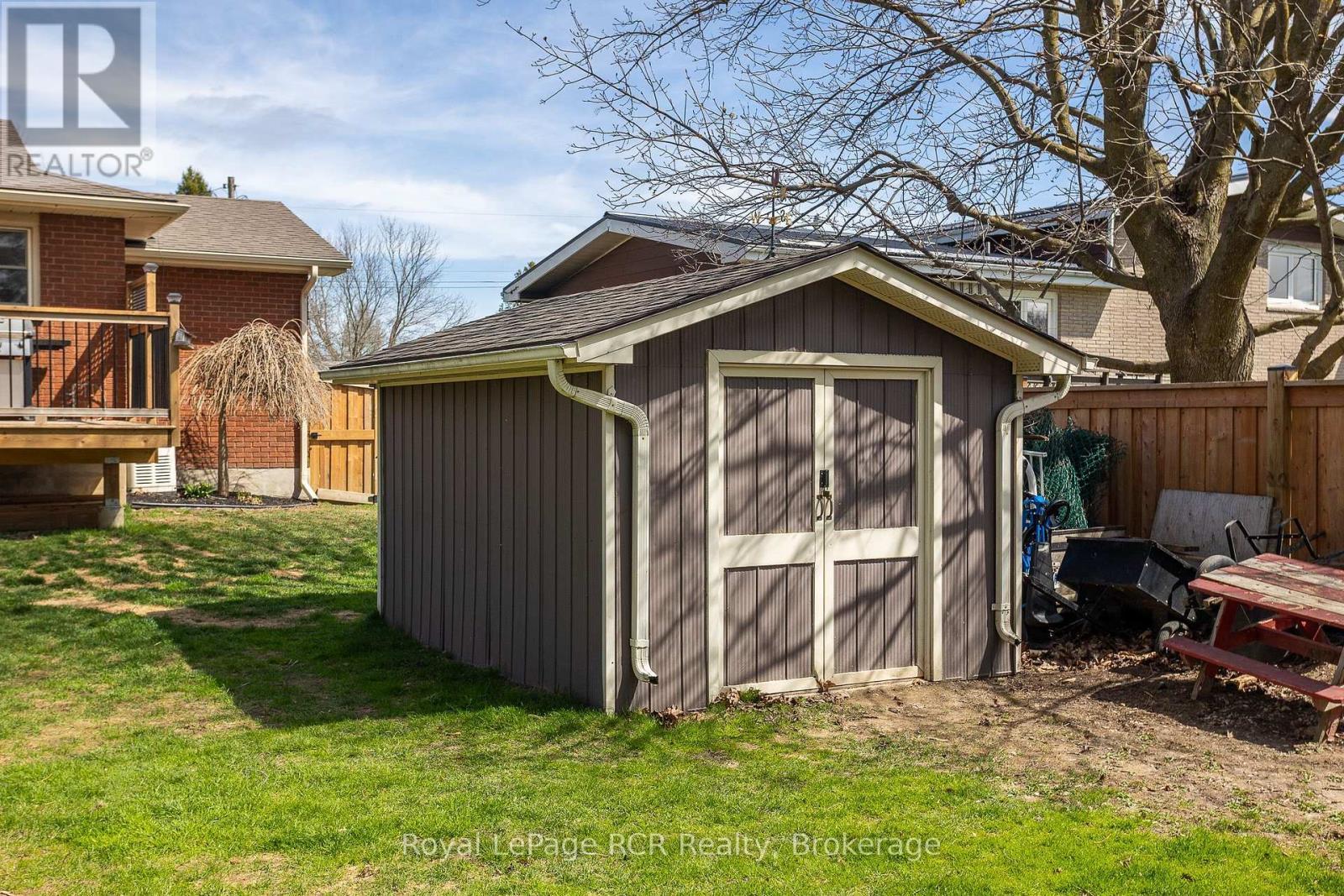 












37 ALICE STREET

,
South Bruce,




Ontario
N0H1A0

