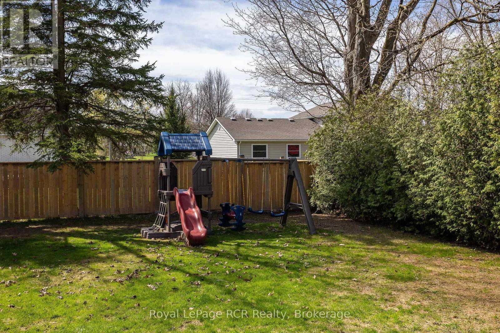 












37 ALICE STREET

,
South Bruce,




Ontario
N0H1A0

