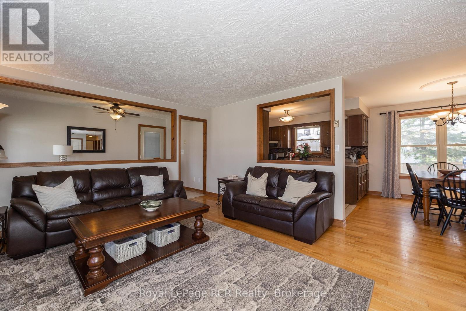 












37 ALICE STREET

,
South Bruce,




Ontario
N0H1A0

