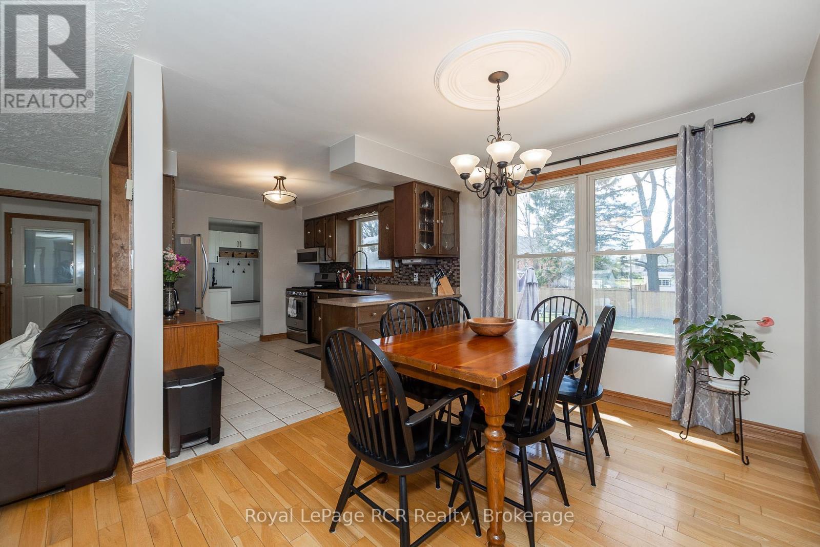 












37 ALICE STREET

,
South Bruce,




Ontario
N0H1A0


