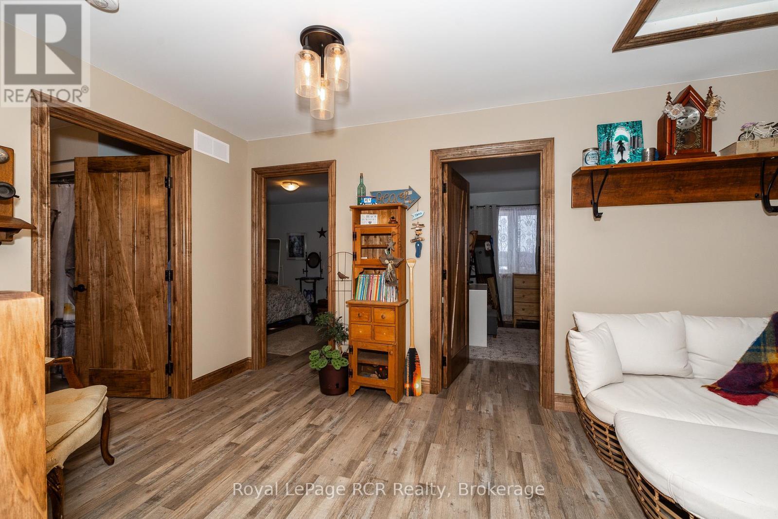 












742654 SIDEROAD 4 B

,
Chatsworth,







Ontario
N0H1G0

