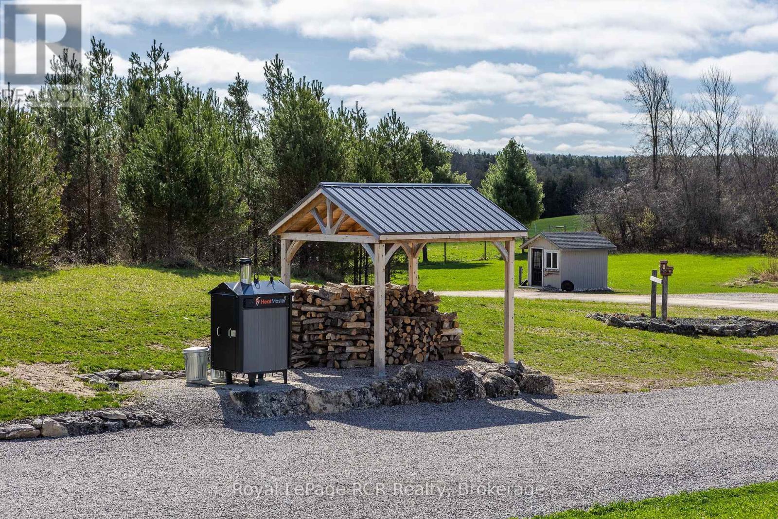 












742654 SIDEROAD 4 B

,
Chatsworth,







Ontario
N0H1G0

