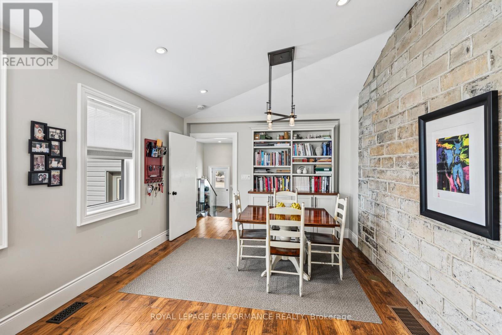












363 HUFFMAN ROAD

,
Stone Mills (Stone Mills),




Ontario
K0K3N0

