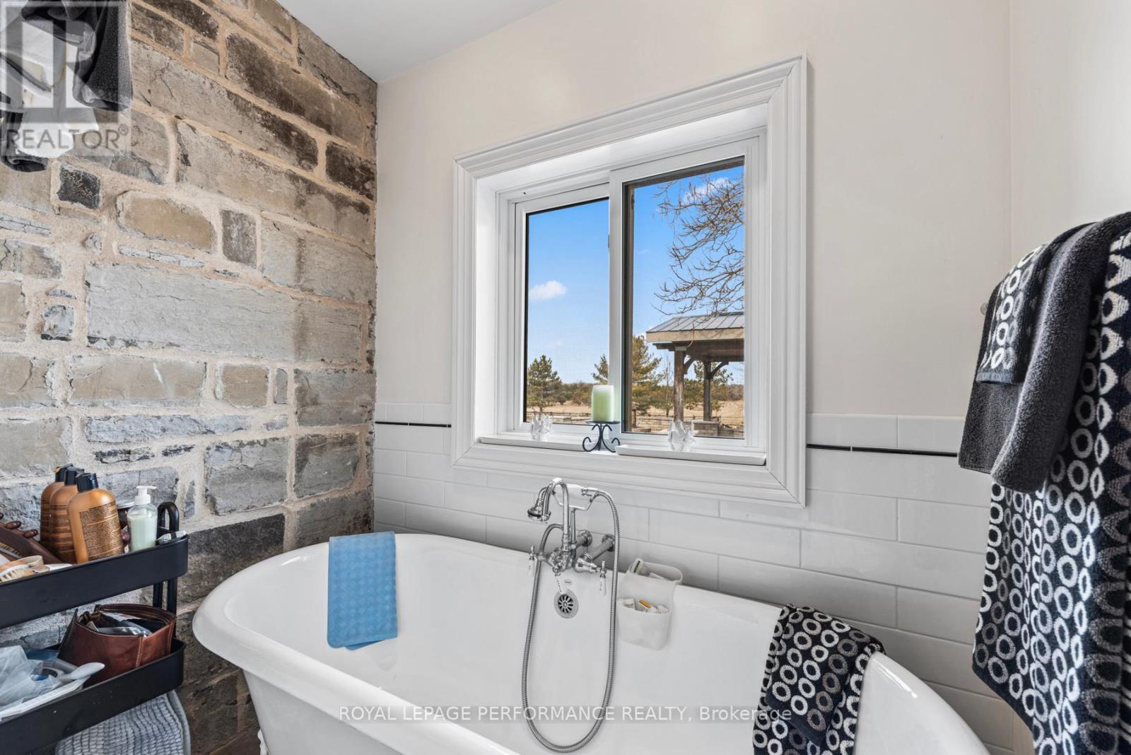 












363 HUFFMAN ROAD

,
Stone Mills (Stone Mills),




Ontario
K0K3N0

