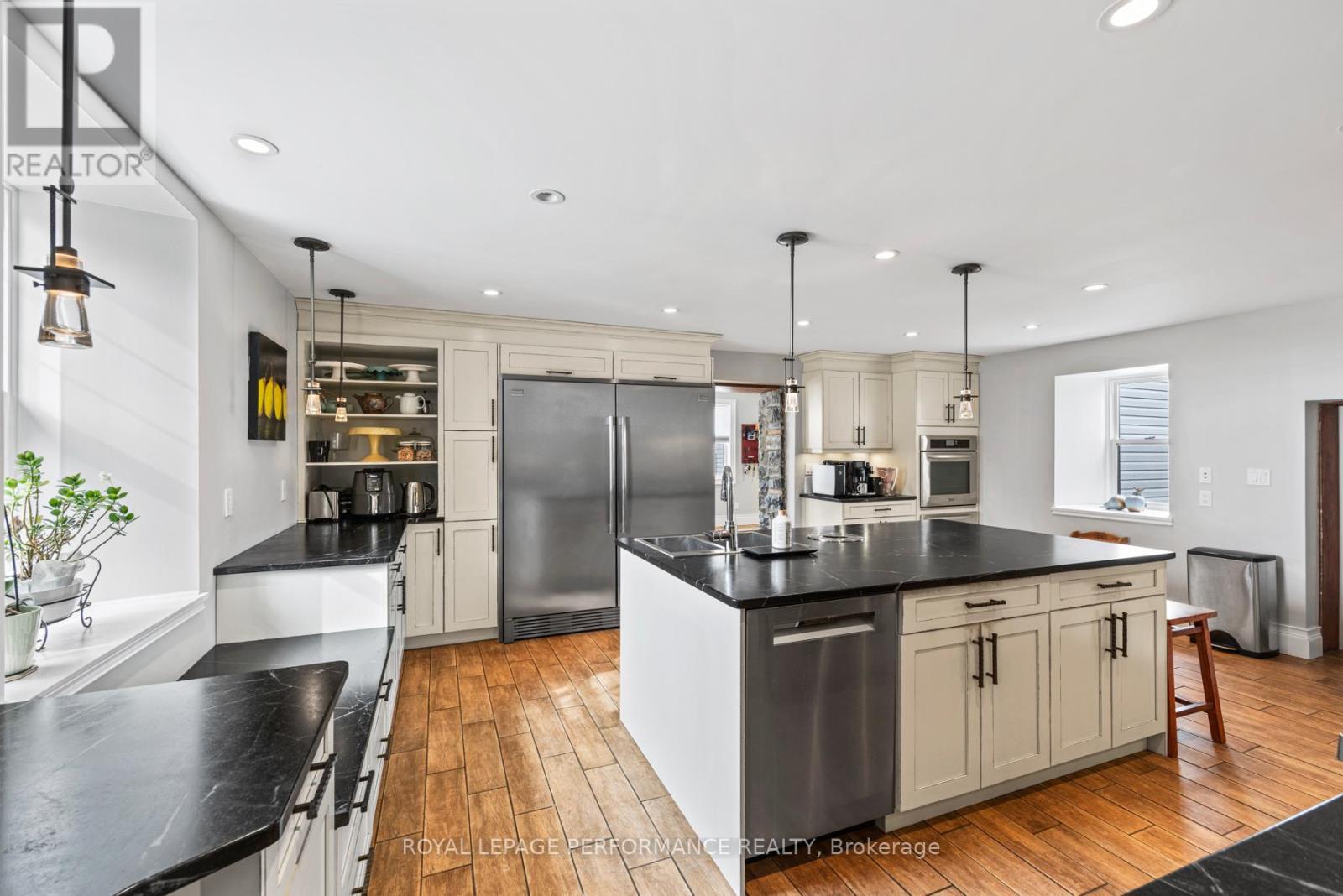 












363 HUFFMAN ROAD

,
Stone Mills (Stone Mills),




Ontario
K0K3N0

