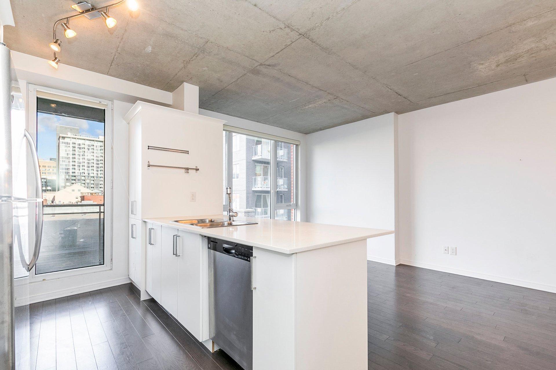 









1235


Rue Bishop

, 520,
Montréal (Ville-Marie),




QC
H3G0A6

