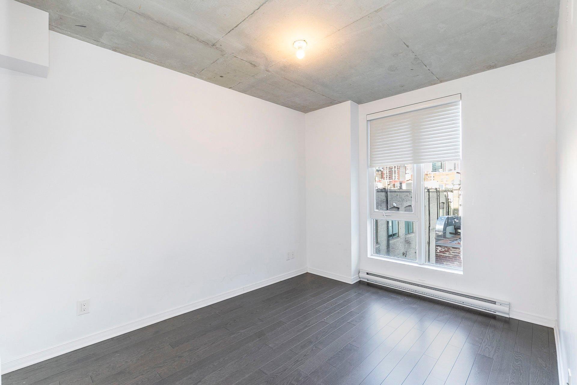 









1235


Rue Bishop

, 520,
Montréal (Ville-Marie),




QC
H3G0A6

