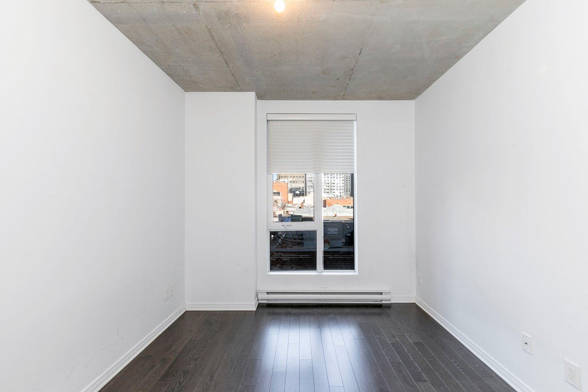 









1235


Rue Bishop

, 520,
Montréal (Ville-Marie),




QC
H3G0A6

