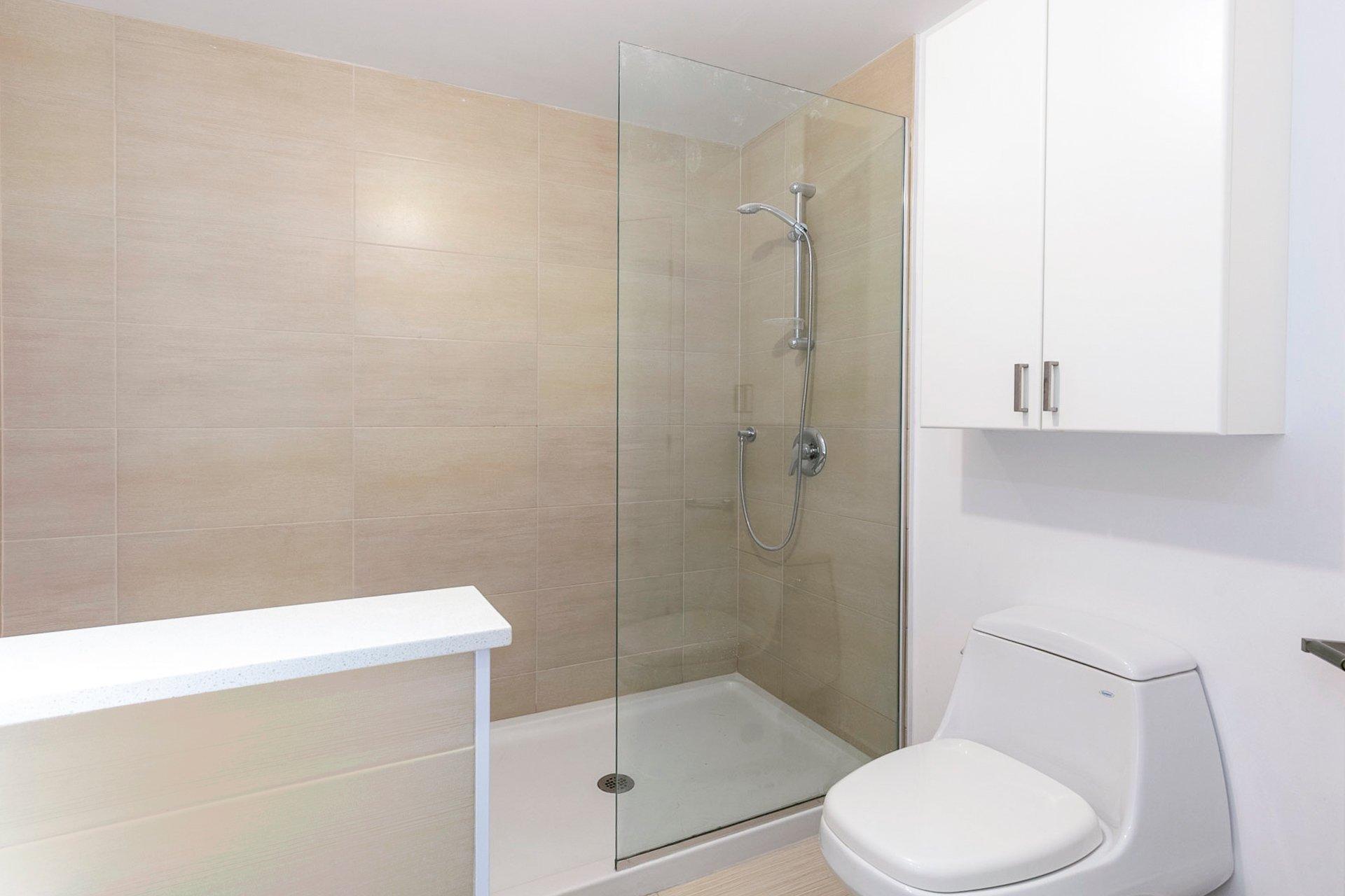 









1235


Rue Bishop

, 520,
Montréal (Ville-Marie),




QC
H3G0A6


