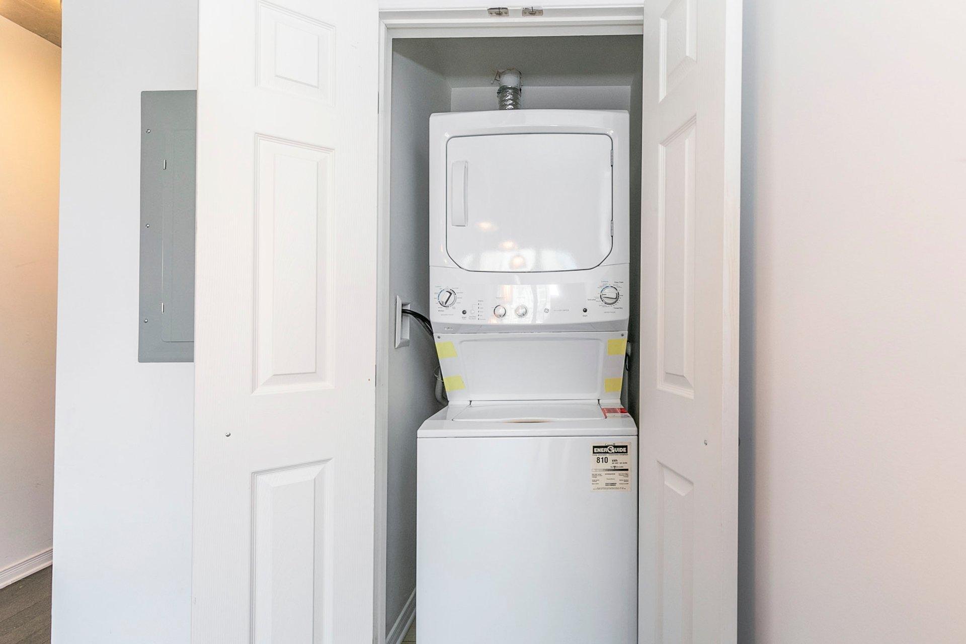 









1235


Rue Bishop

, 520,
Montréal (Ville-Marie),




QC
H3G0A6

