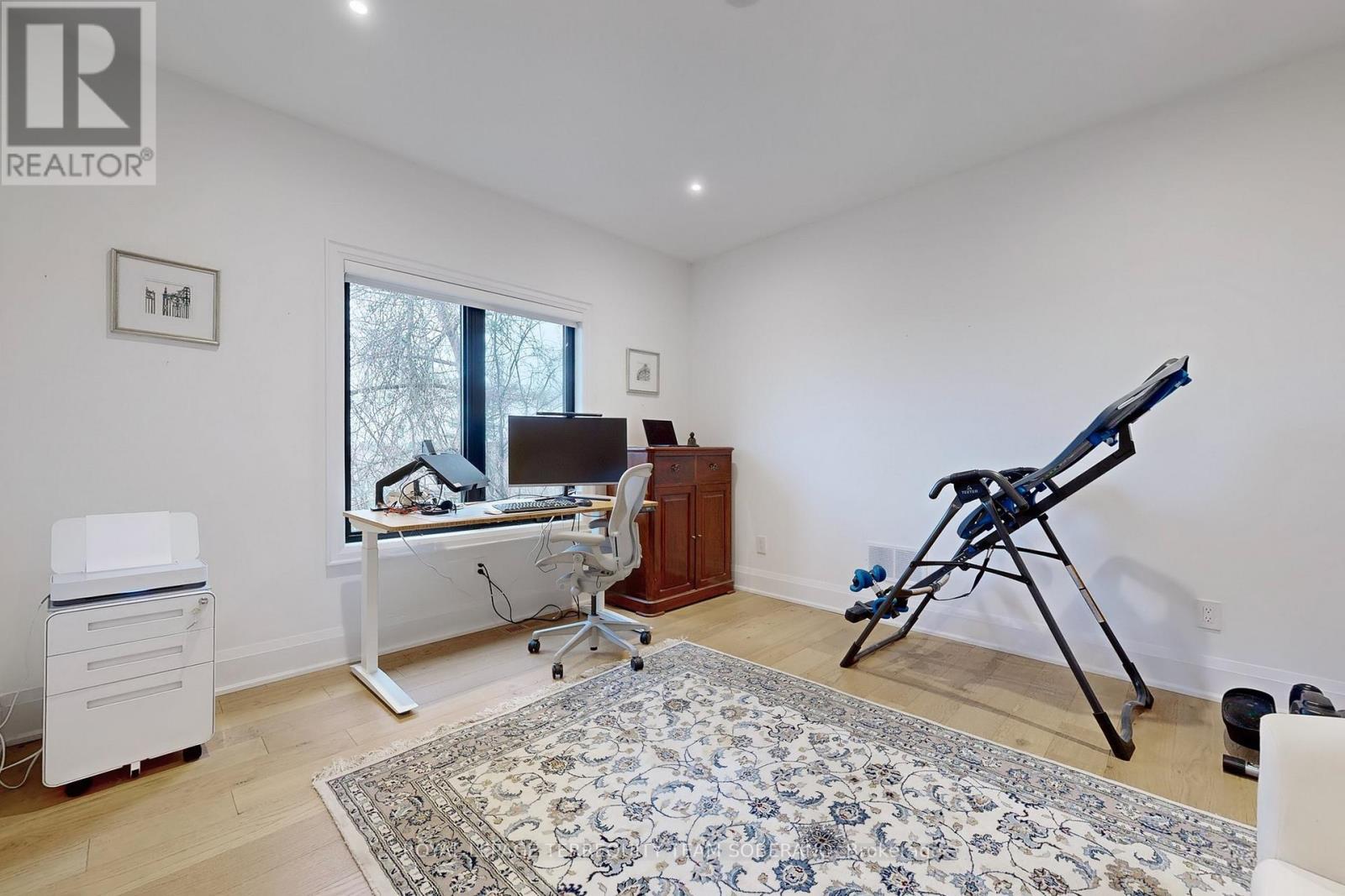 












308 RIDGEWOOD ROAD

,
Toronto,




Ontario
M1C2X2

