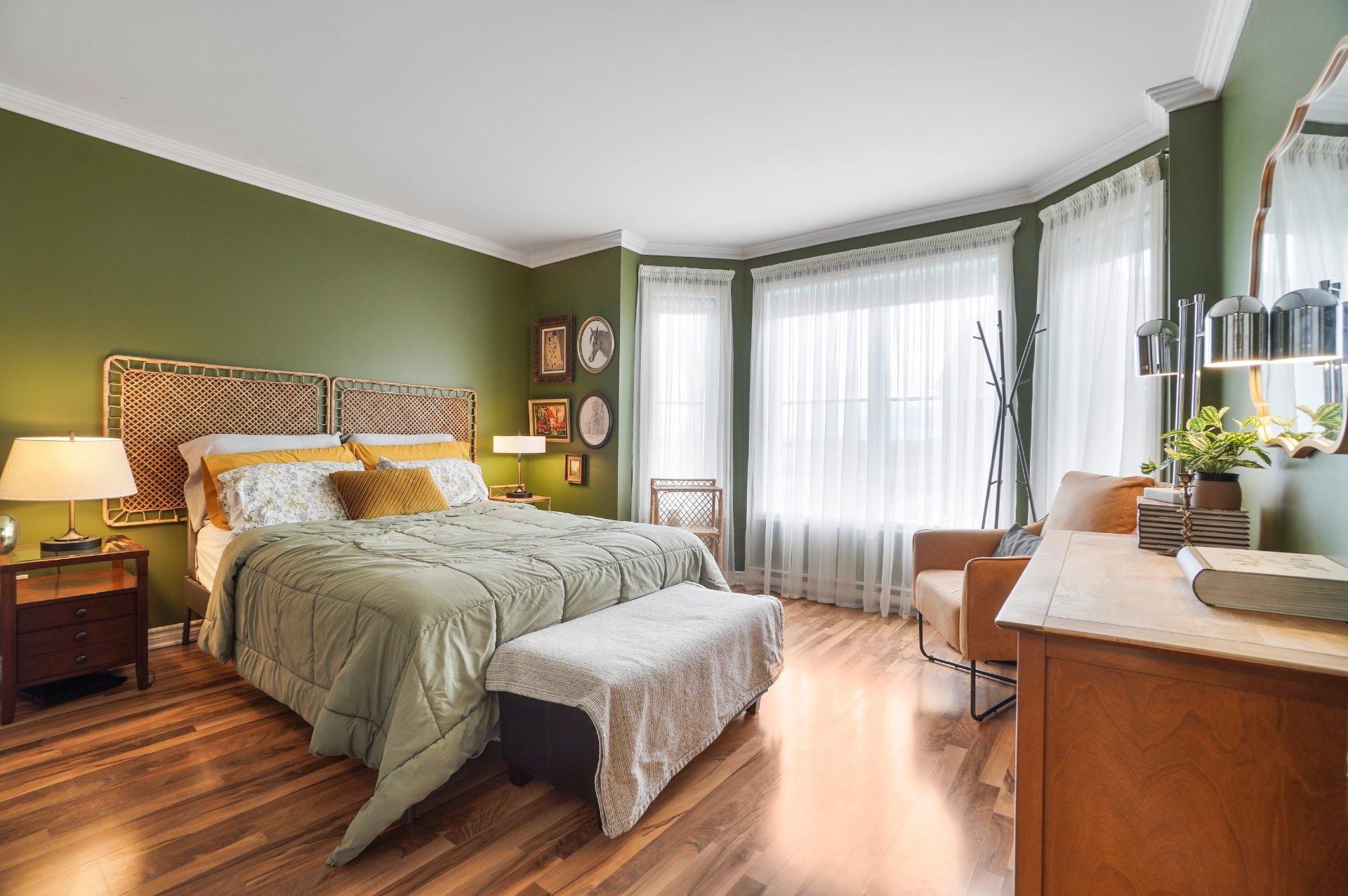 









6775


Av. Raoul

, 8,
Longueuil (Saint-Hubert),




QC
J3Y0A9


