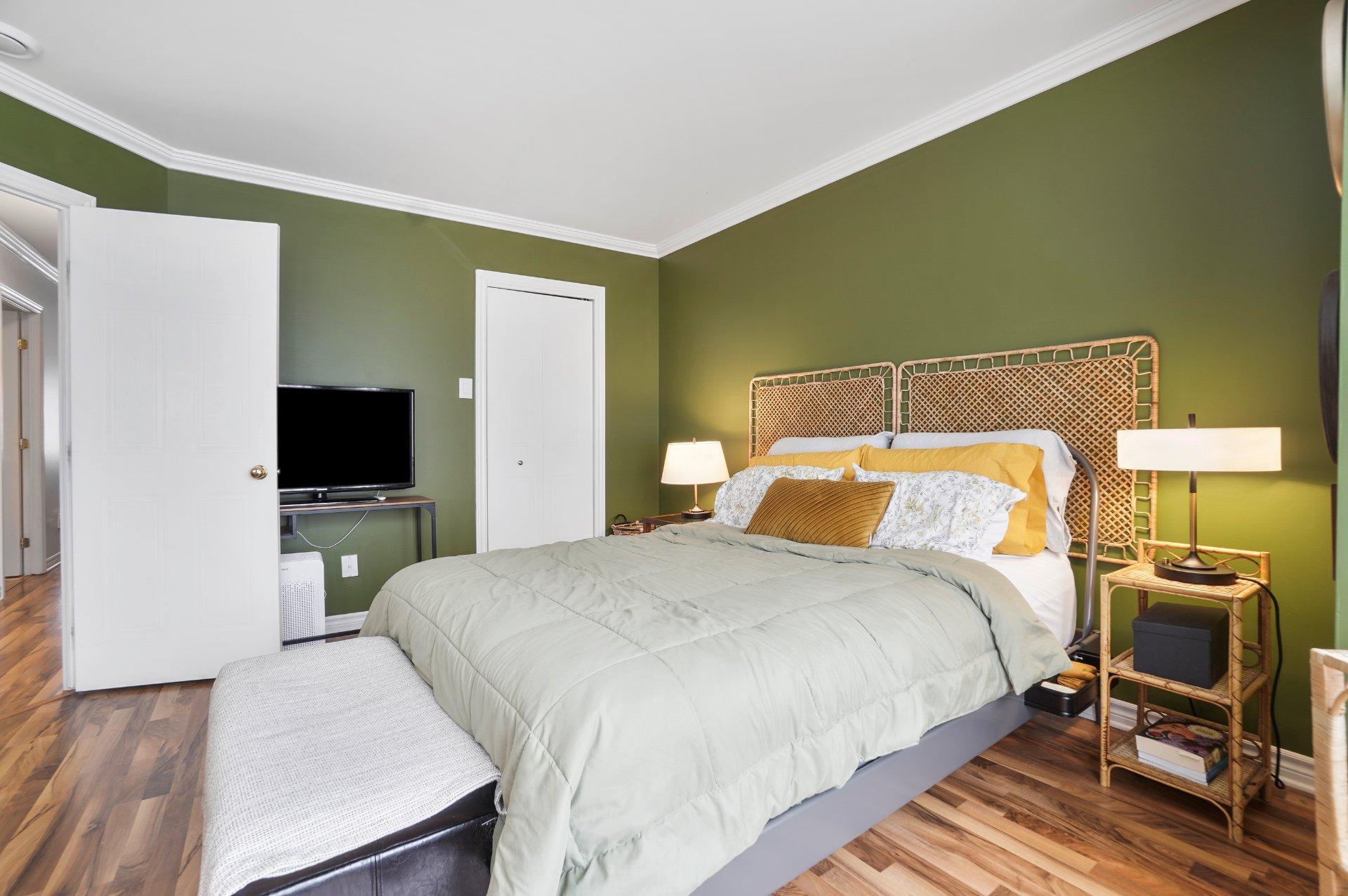 









6775


Av. Raoul

, 8,
Longueuil (Saint-Hubert),




QC
J3Y0A9

