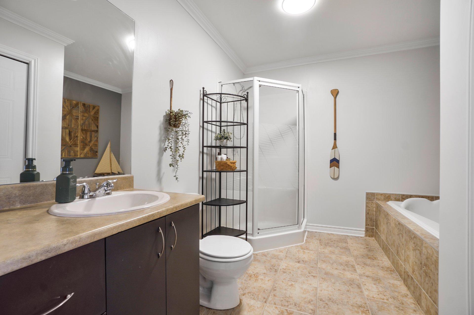 









6775


Av. Raoul

, 8,
Longueuil (Saint-Hubert),




QC
J3Y0A9

