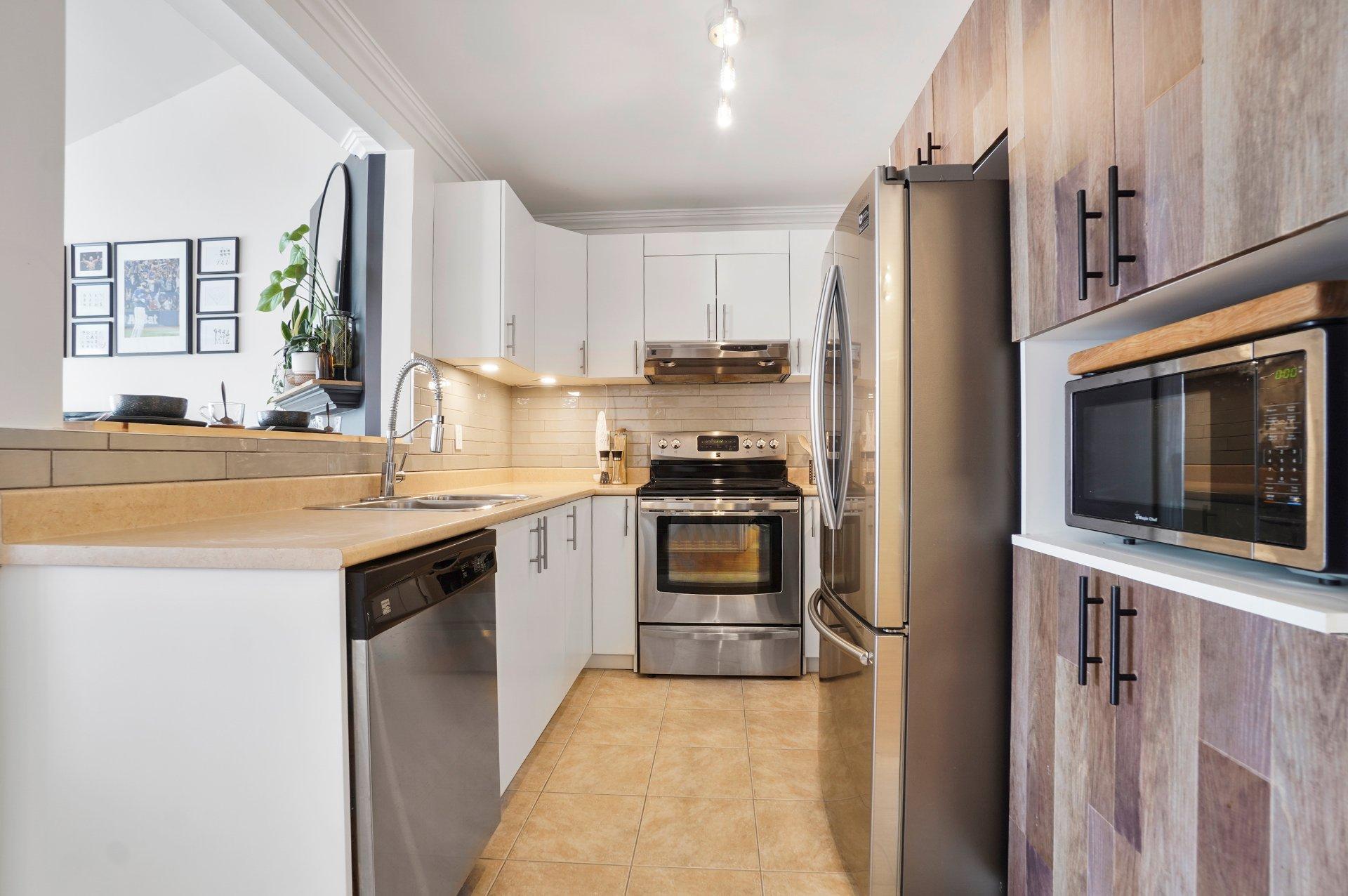 









6775


Av. Raoul

, 8,
Longueuil (Saint-Hubert),




QC
J3Y0A9

