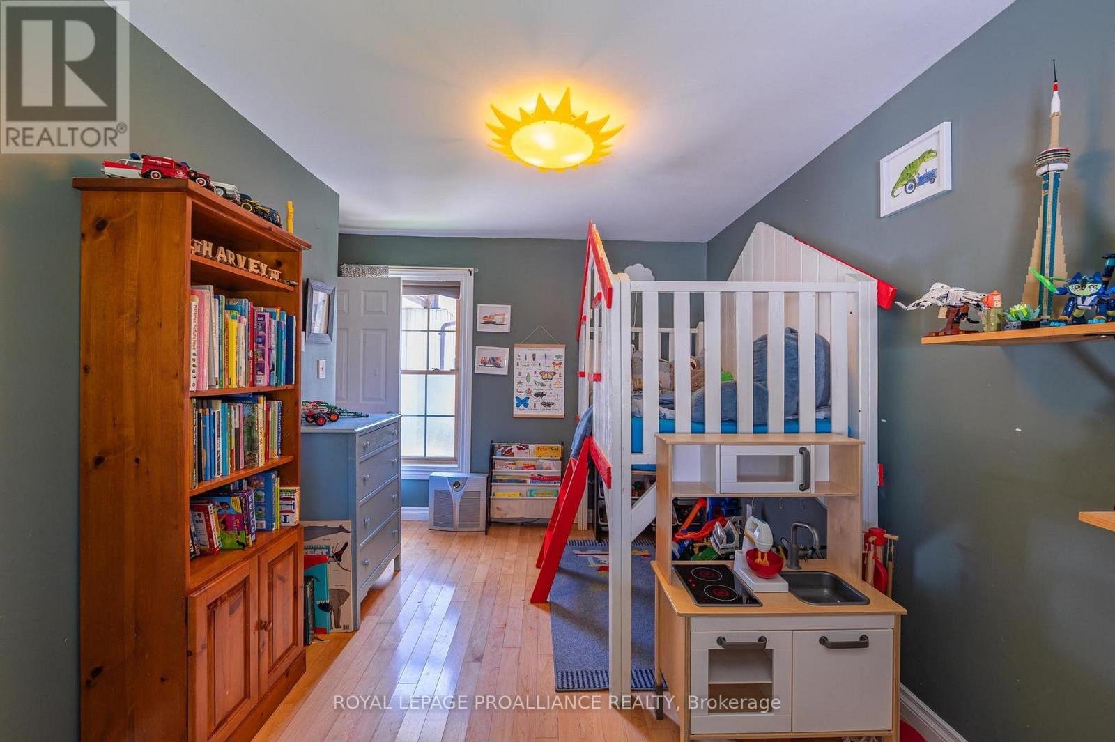 












280 PRESQU'ILE PARKWAY

,
Brighton,




Ontario
K0K1H0

