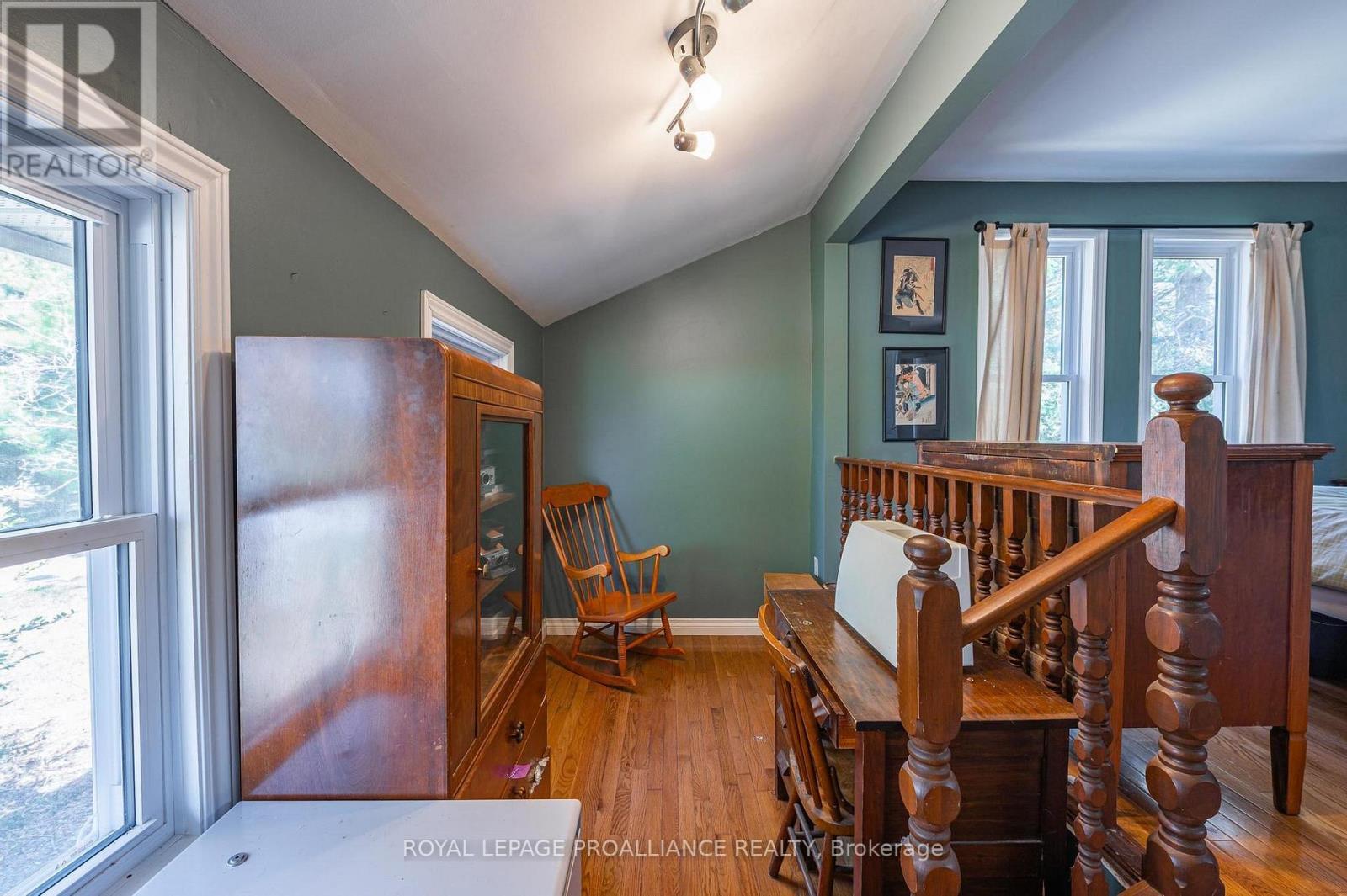 












280 PRESQU'ILE PARKWAY

,
Brighton,




Ontario
K0K1H0

