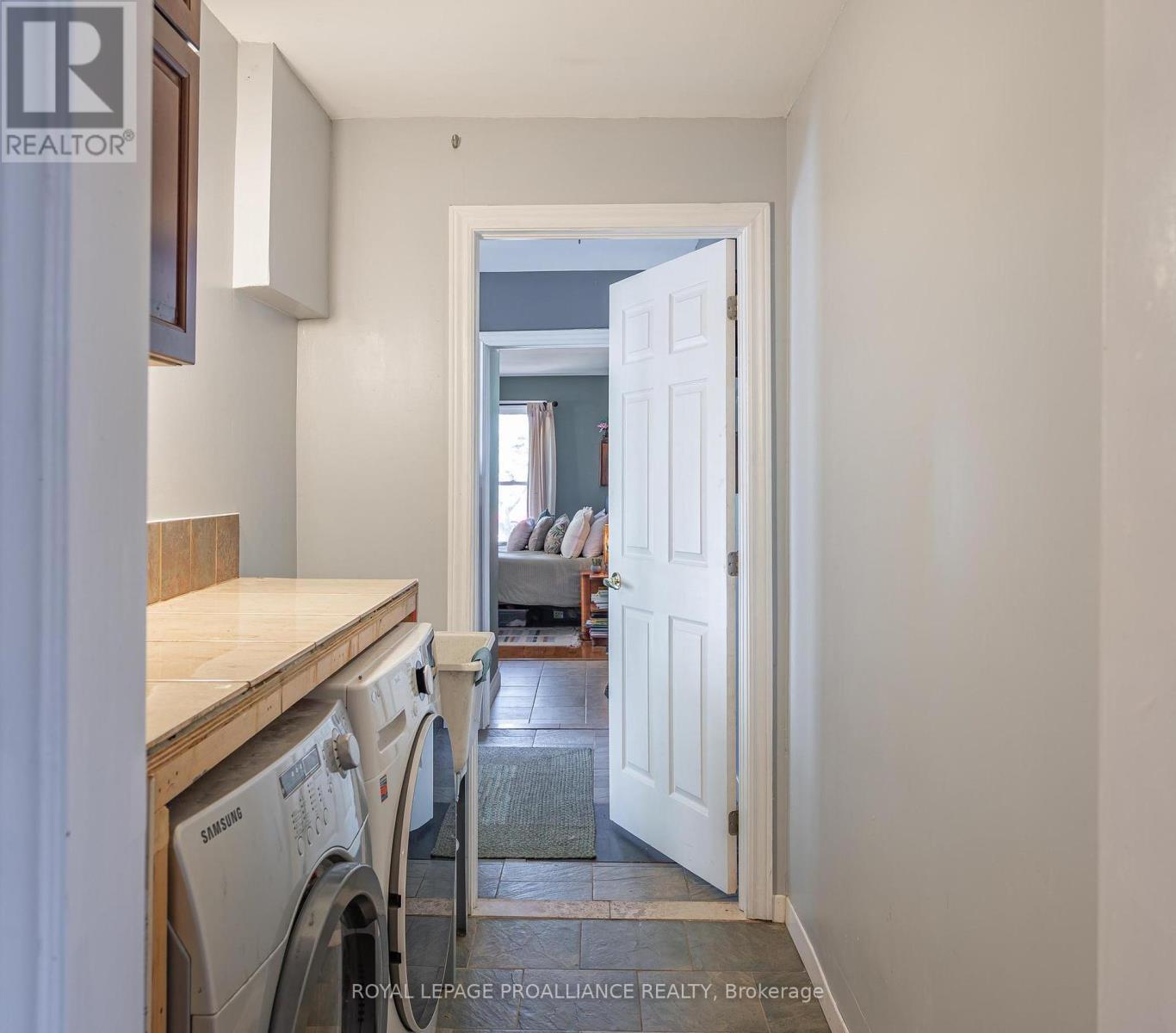 












280 PRESQU'ILE PARKWAY

,
Brighton,




Ontario
K0K1H0

