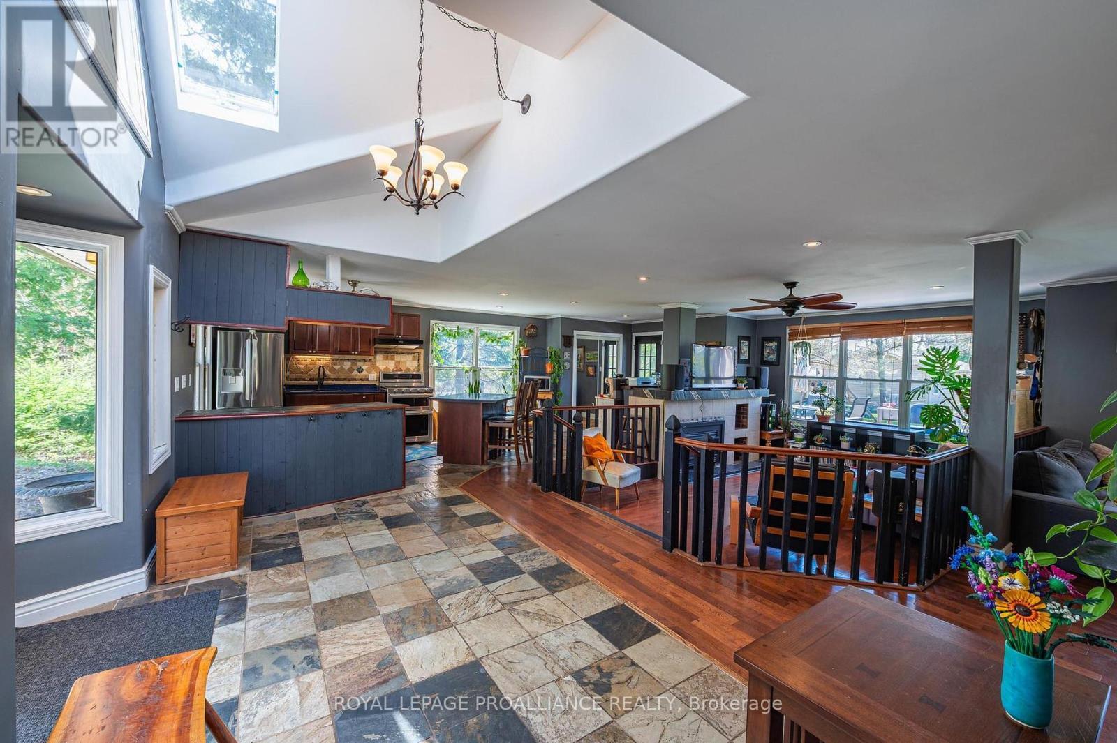 












280 PRESQU'ILE PARKWAY

,
Brighton,




Ontario
K0K1H0

