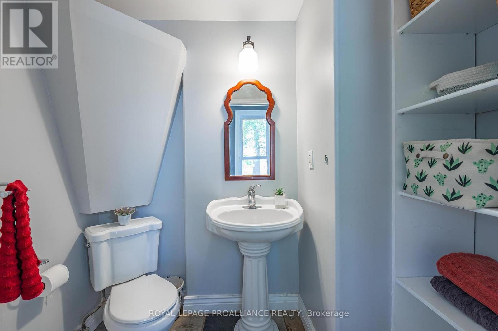 












280 PRESQU'ILE PARKWAY

,
Brighton,




Ontario
K0K1H0

