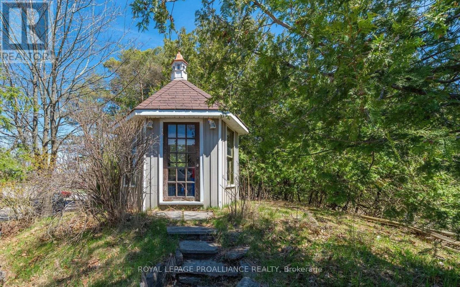 












280 PRESQU'ILE PARKWAY

,
Brighton,




Ontario
K0K1H0

