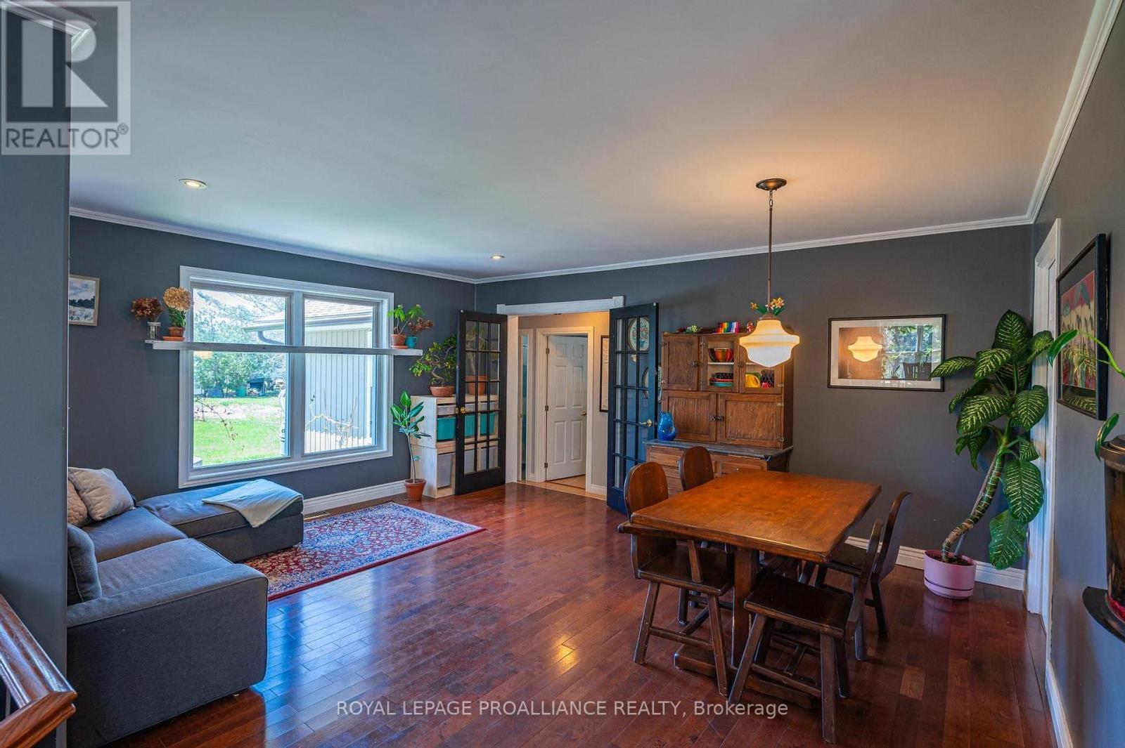 












280 PRESQU'ILE PARKWAY

,
Brighton,




Ontario
K0K1H0

