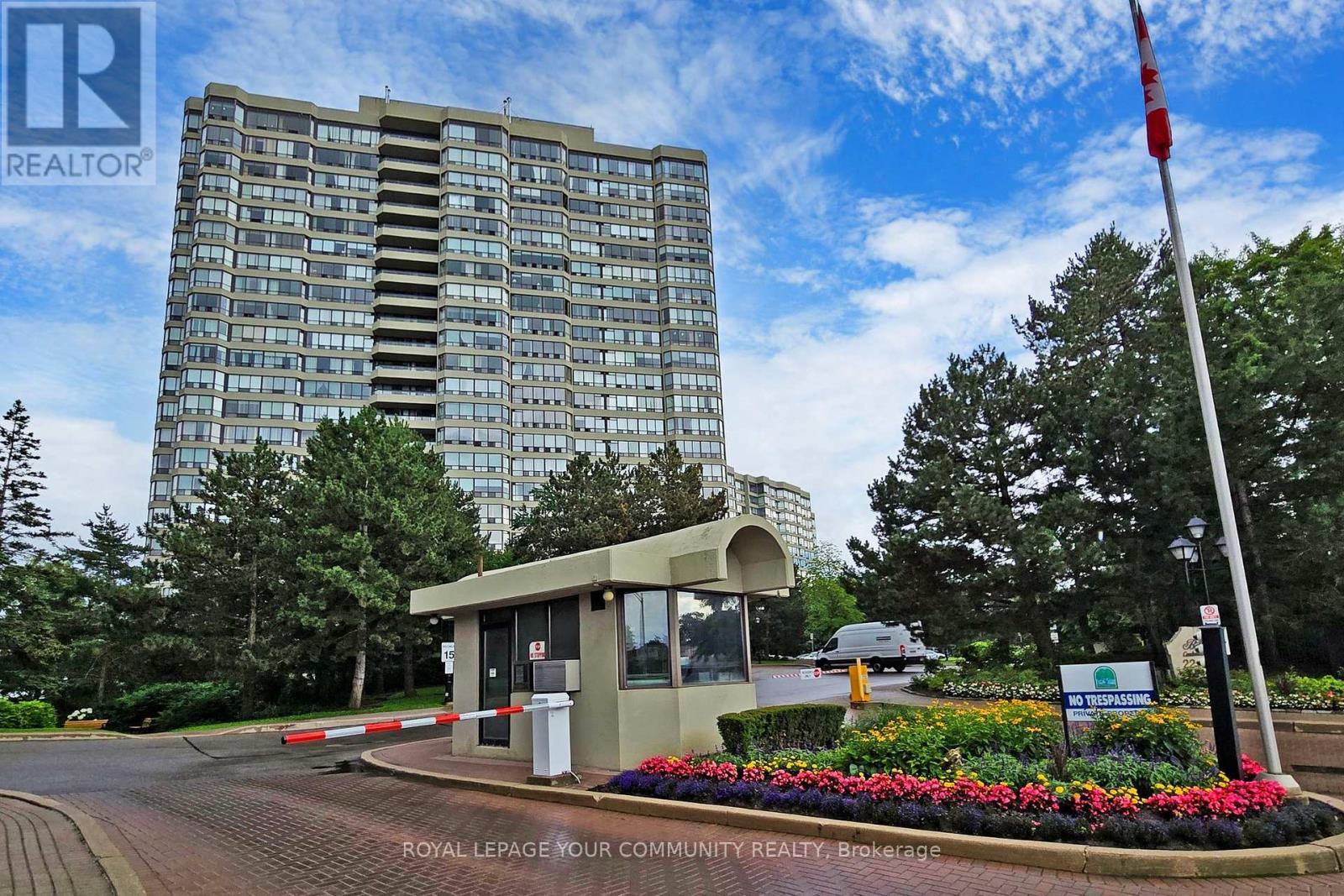 












404 - 24 HANOVER ROAD

,
Brampton,




Ontario
L6S5K8


