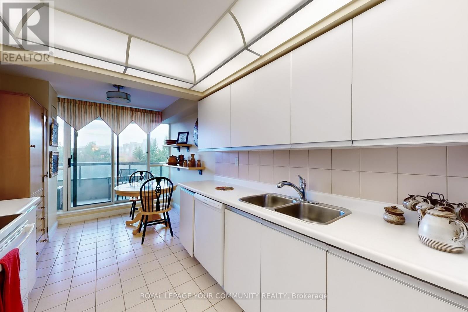 












404 - 24 HANOVER ROAD

,
Brampton,




Ontario
L6S5K8

