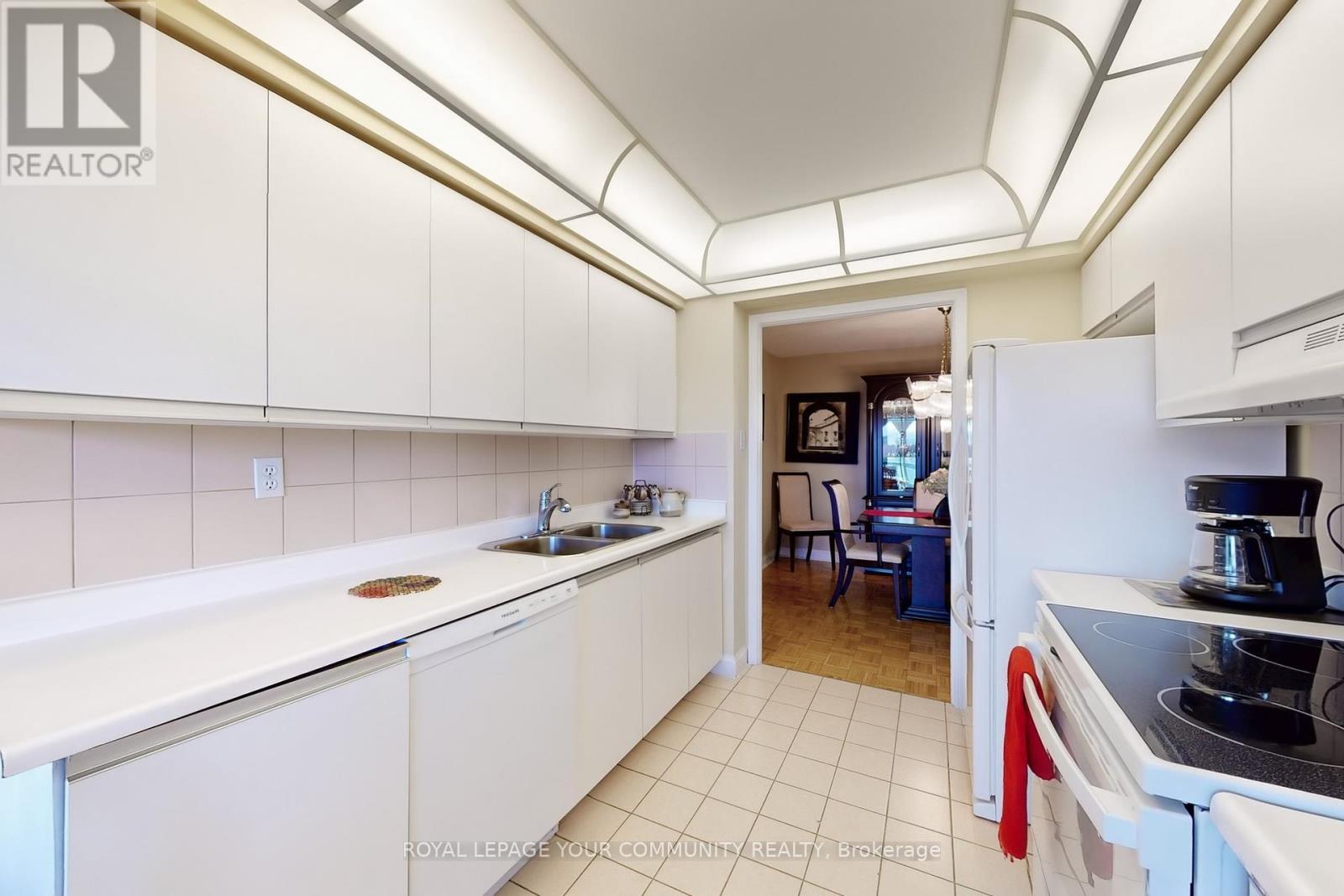 












404 - 24 HANOVER ROAD

,
Brampton,




Ontario
L6S5K8

