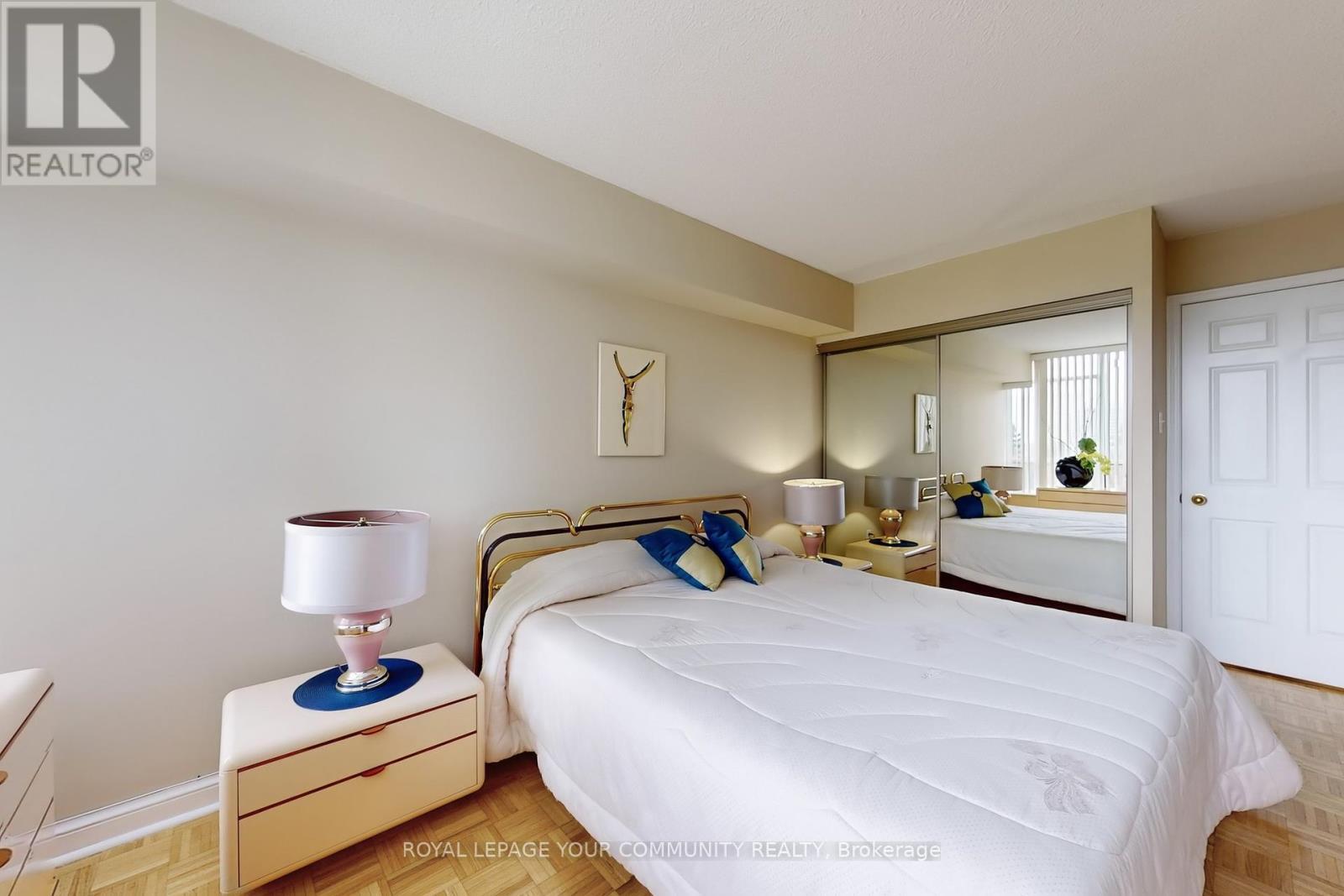 












404 - 24 HANOVER ROAD

,
Brampton,




Ontario
L6S5K8

